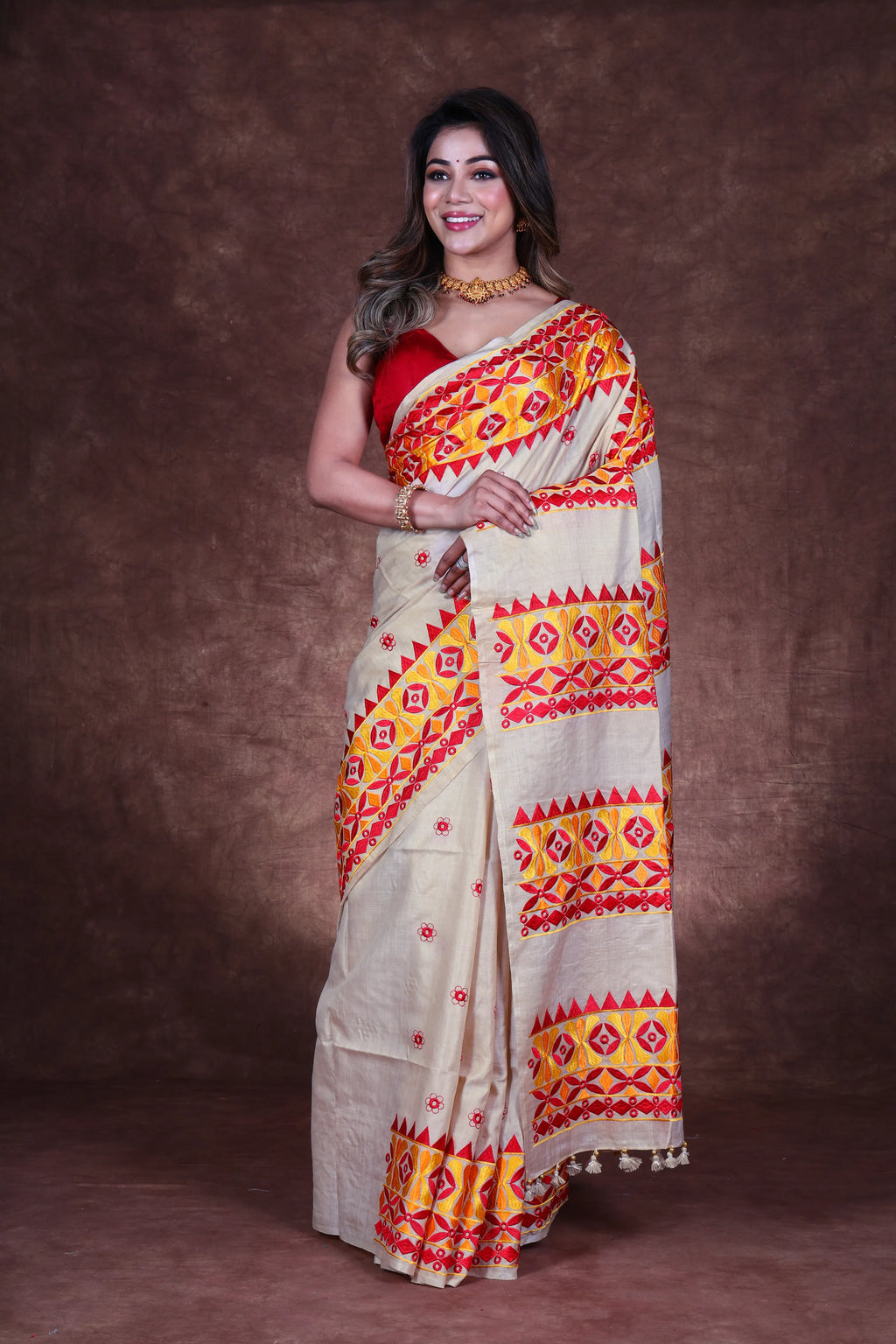 Cream Tussar Kathiyawadi Saree With Blouse Piece