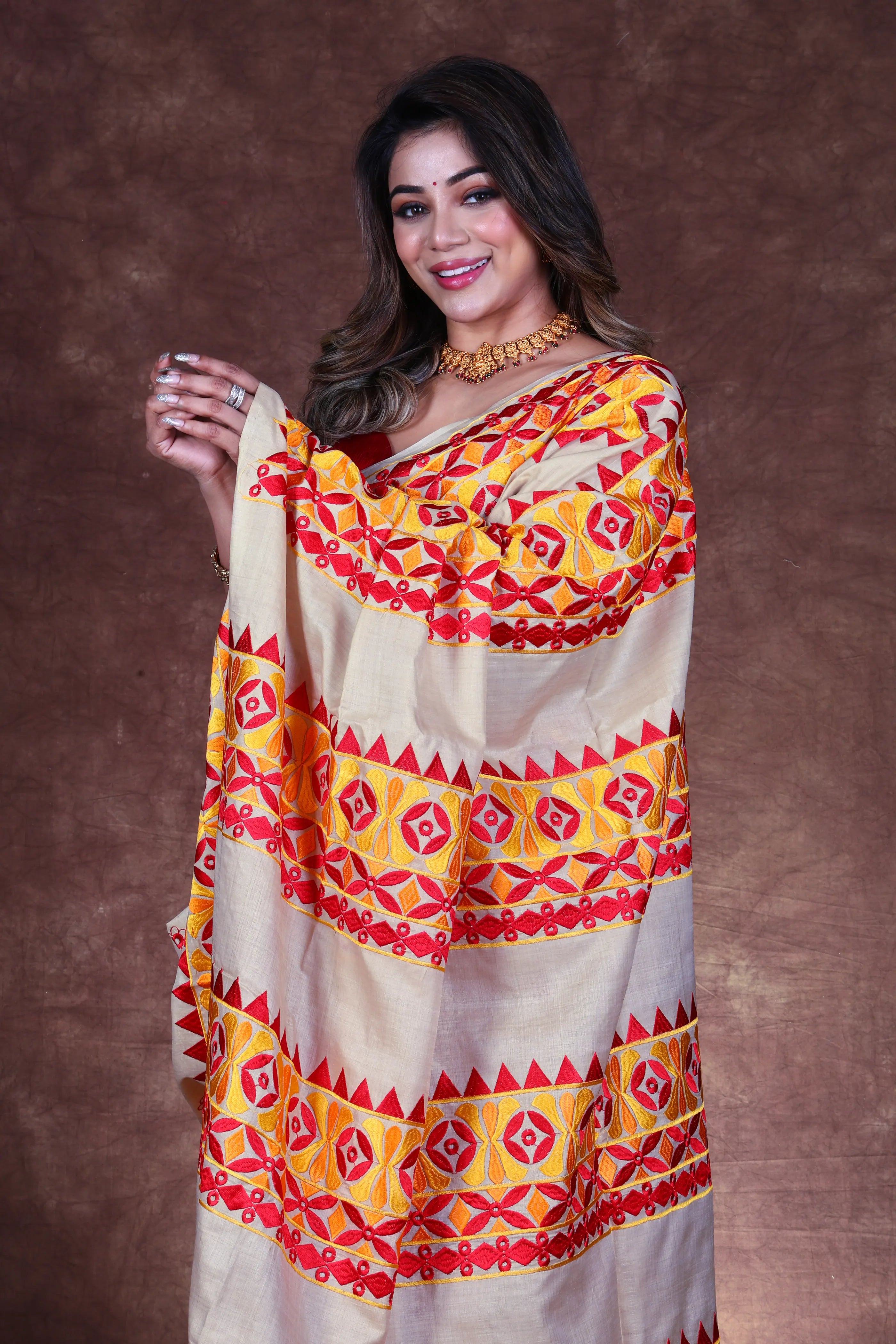 Cream Tussar Kathiyawadi Saree With Blouse Piece