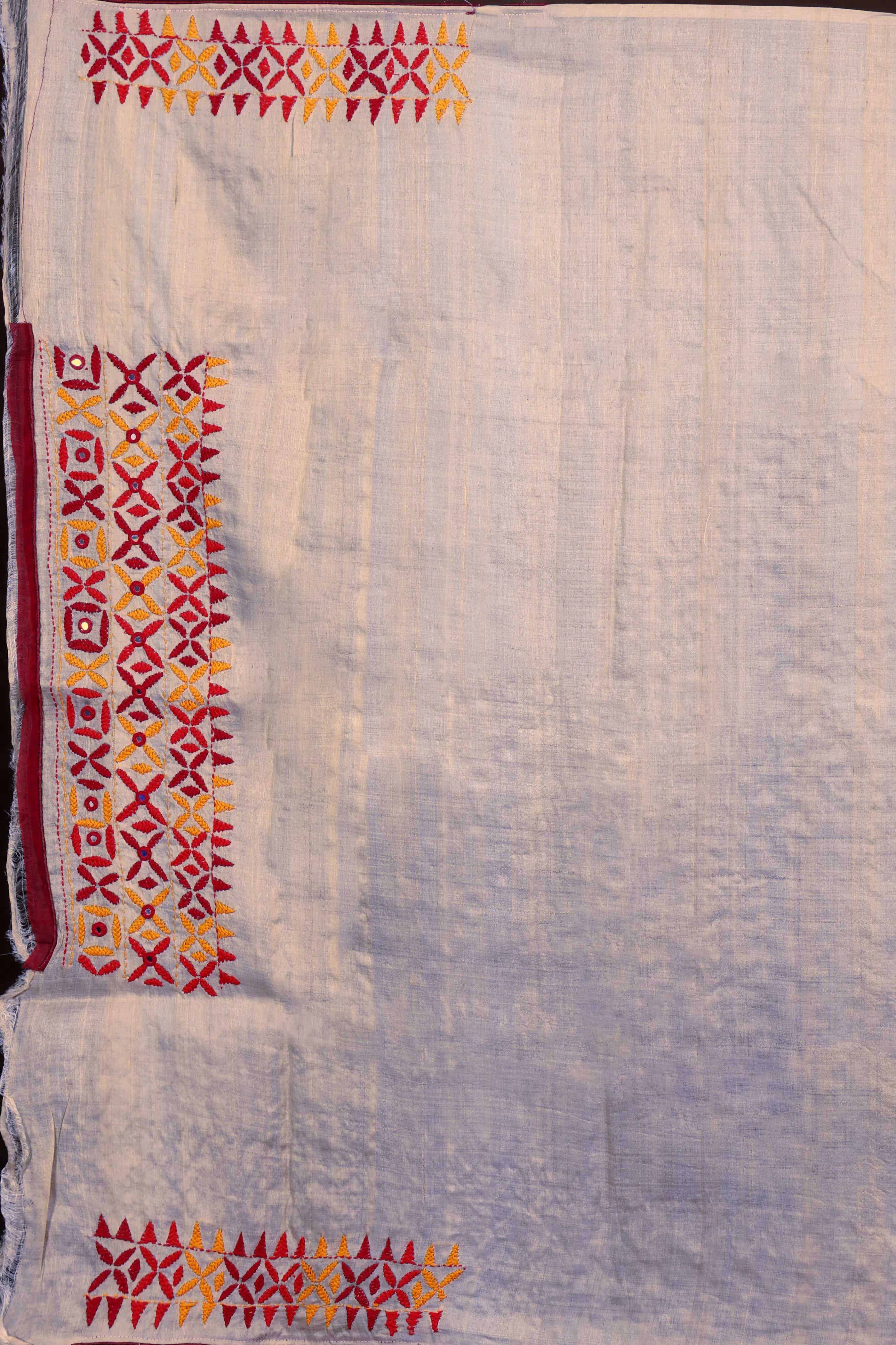 Cream Tussar Kathiyawadi Saree With Blouse Piece