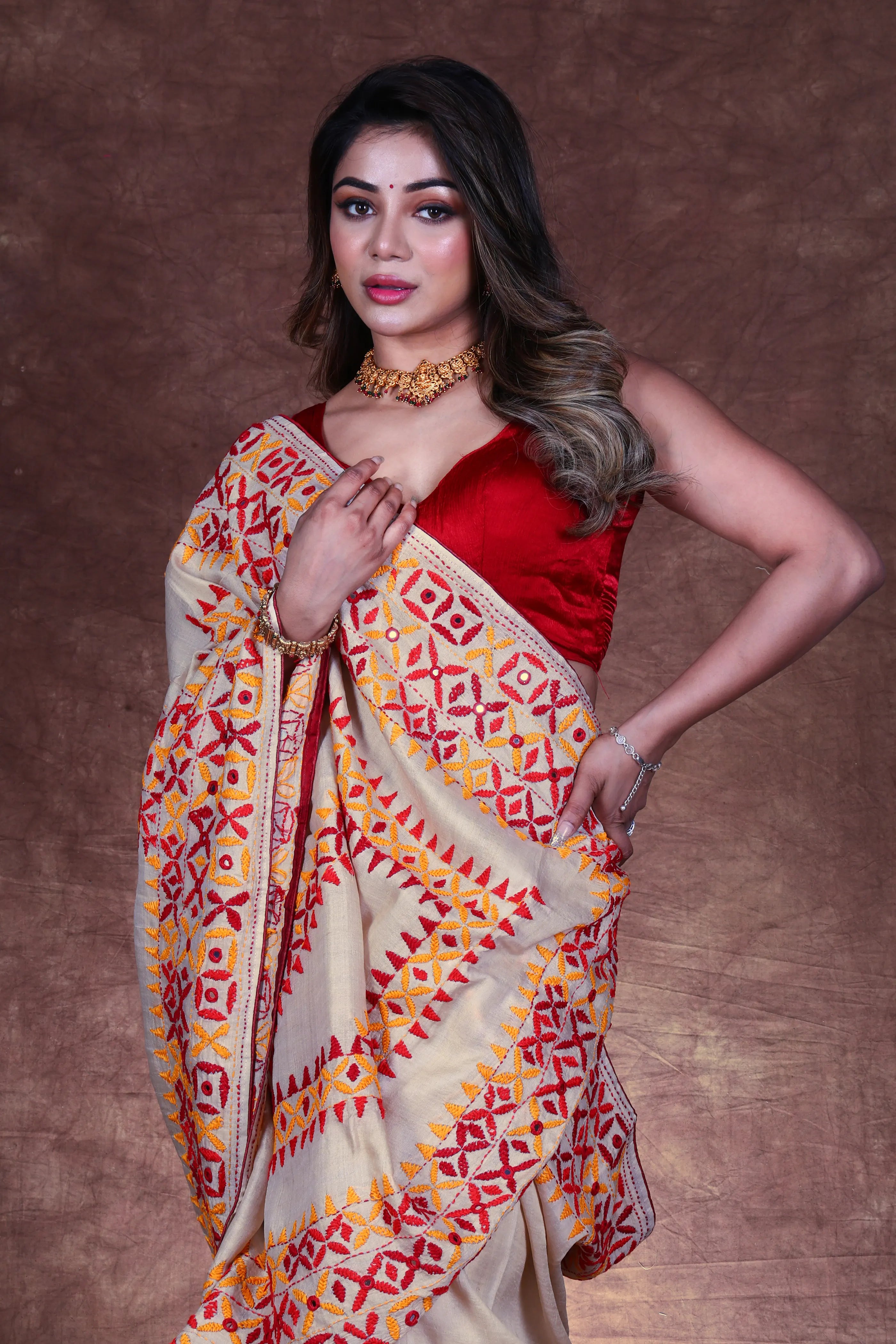 Cream Tussar Kathiyawadi Saree With Blouse Piece