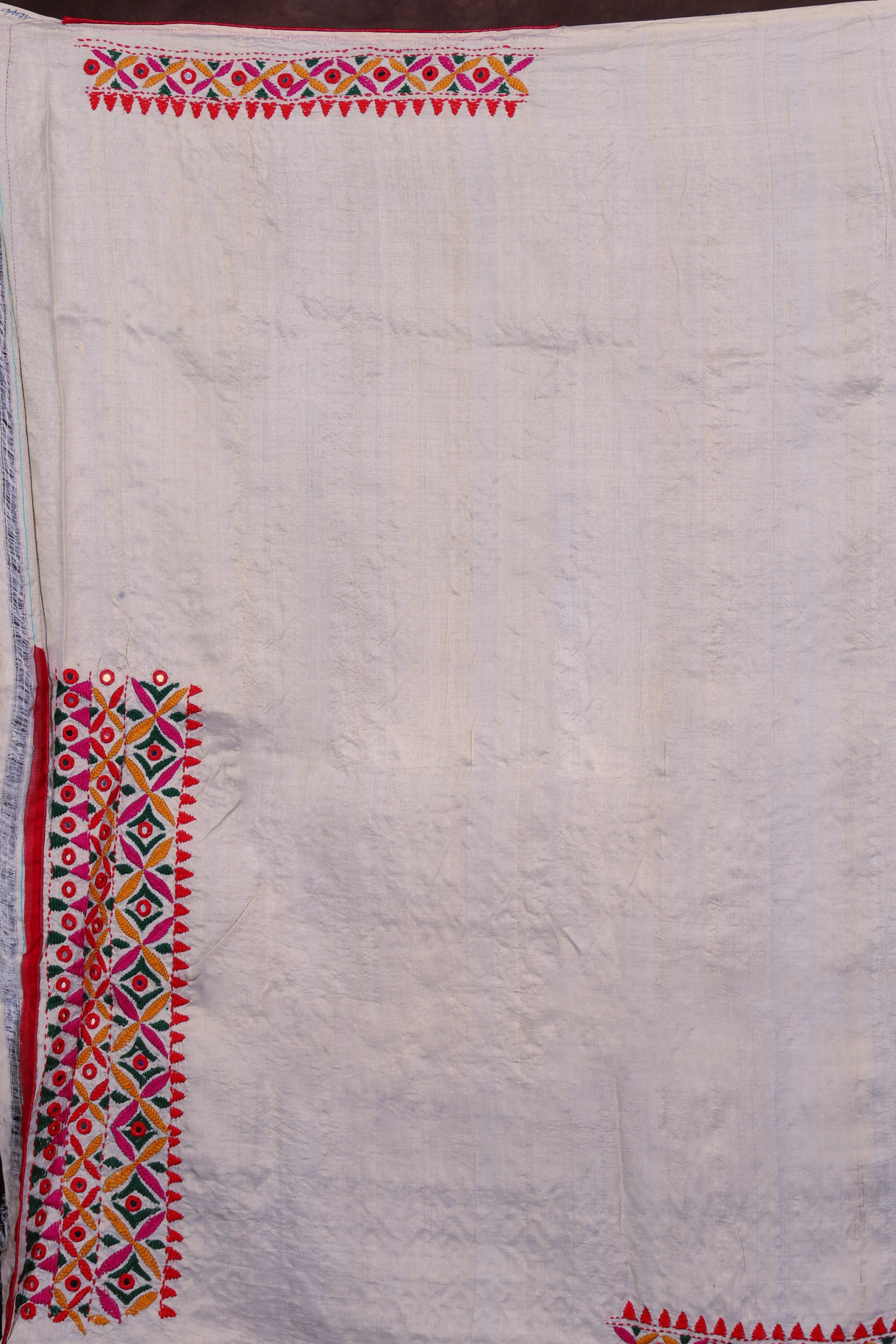 Cream Tussar Kathiyawadi Saree With Blouse Piece