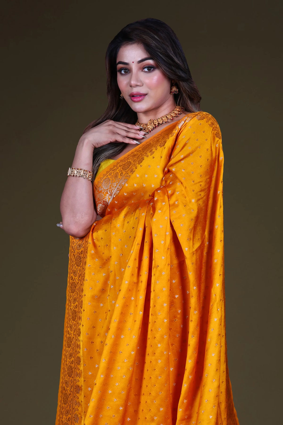 Mango Yellow Blended Crepe Banarasi Saree With Blouse Piece