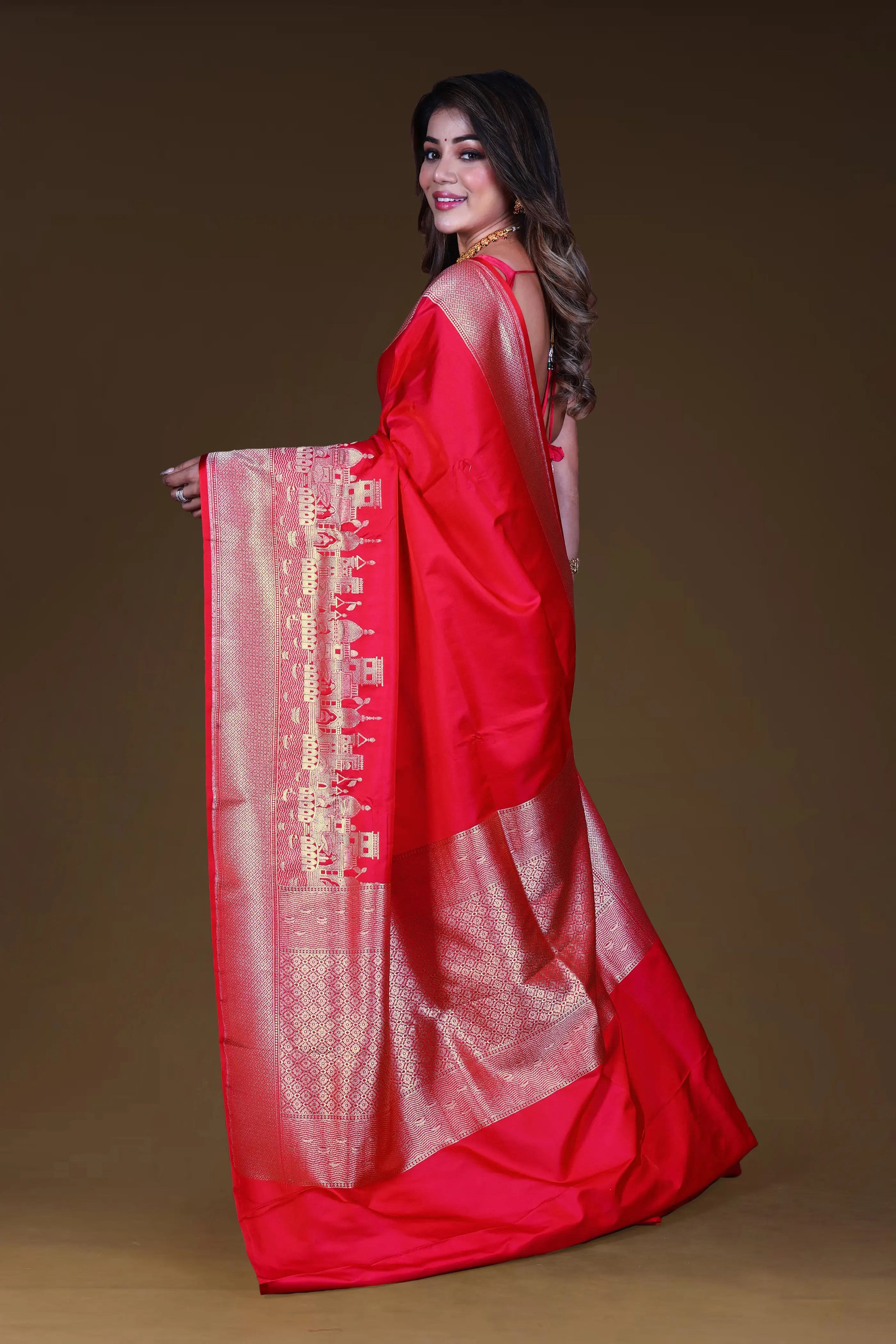 Rani Semi Ghat Katan Banarasi Saree With Blouse Piece