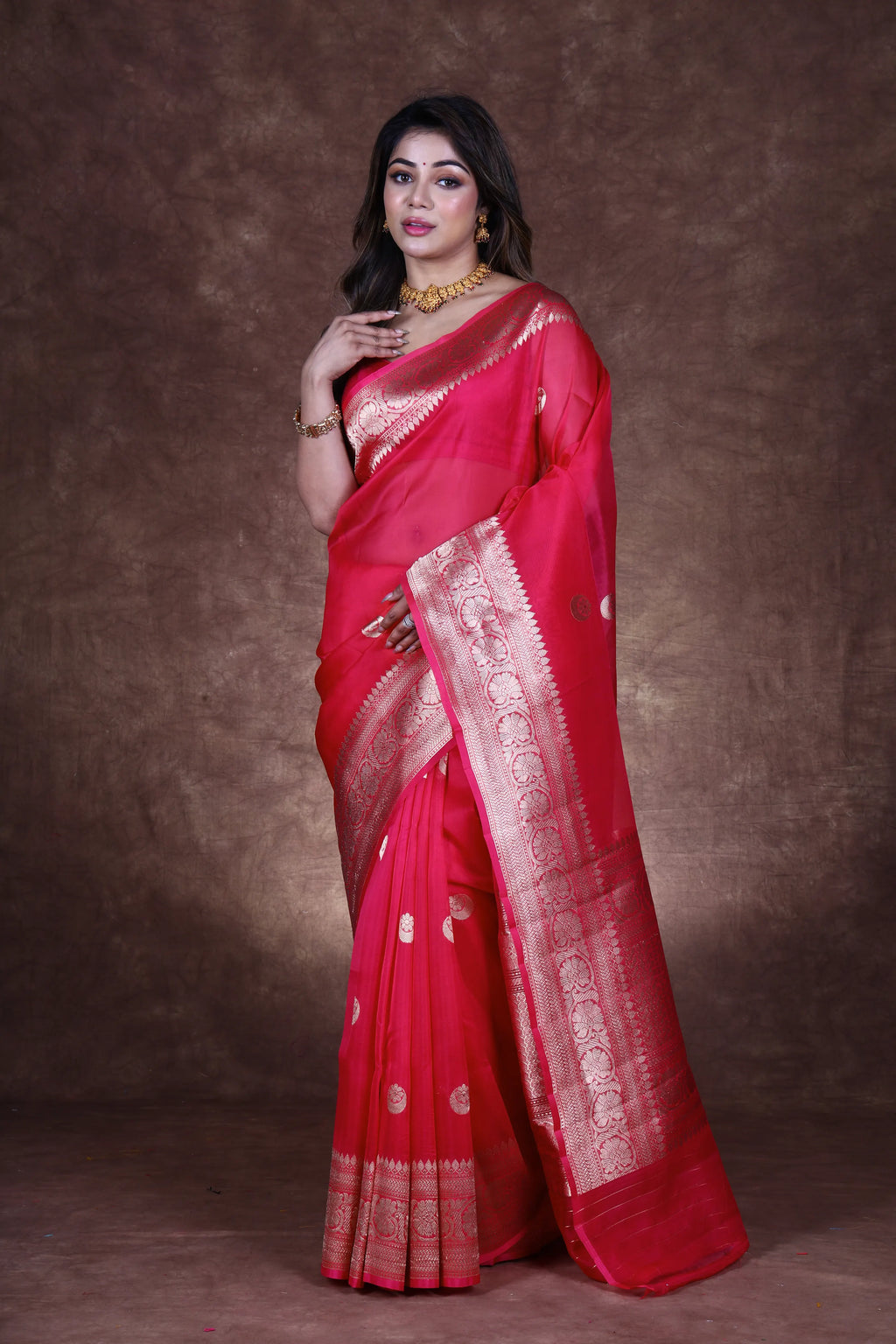 Rani Kora Banarasi Saree With Blouse Piece