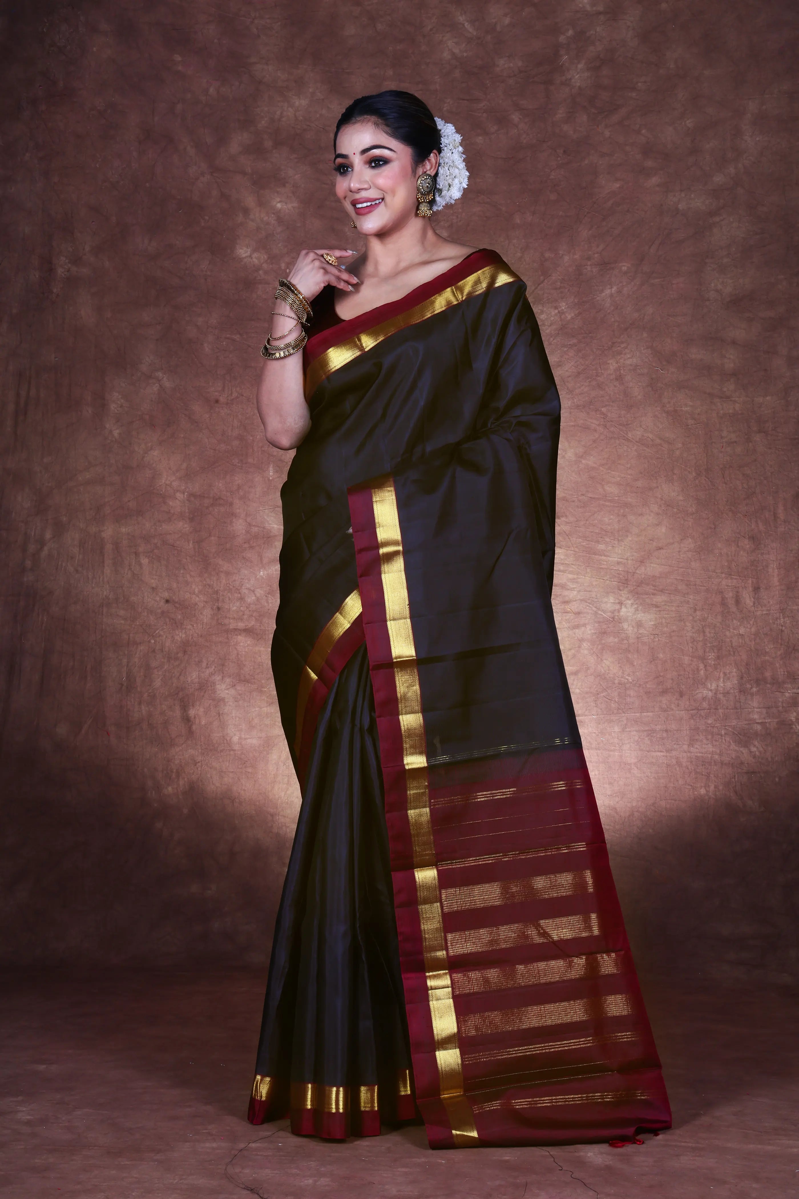 Black Silk Kanjivaram Saree With Blouse Piece