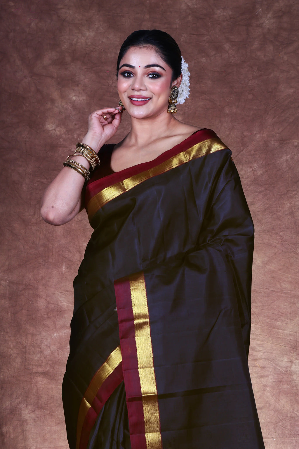 Black Silk Kanjivaram Saree With Blouse Piece