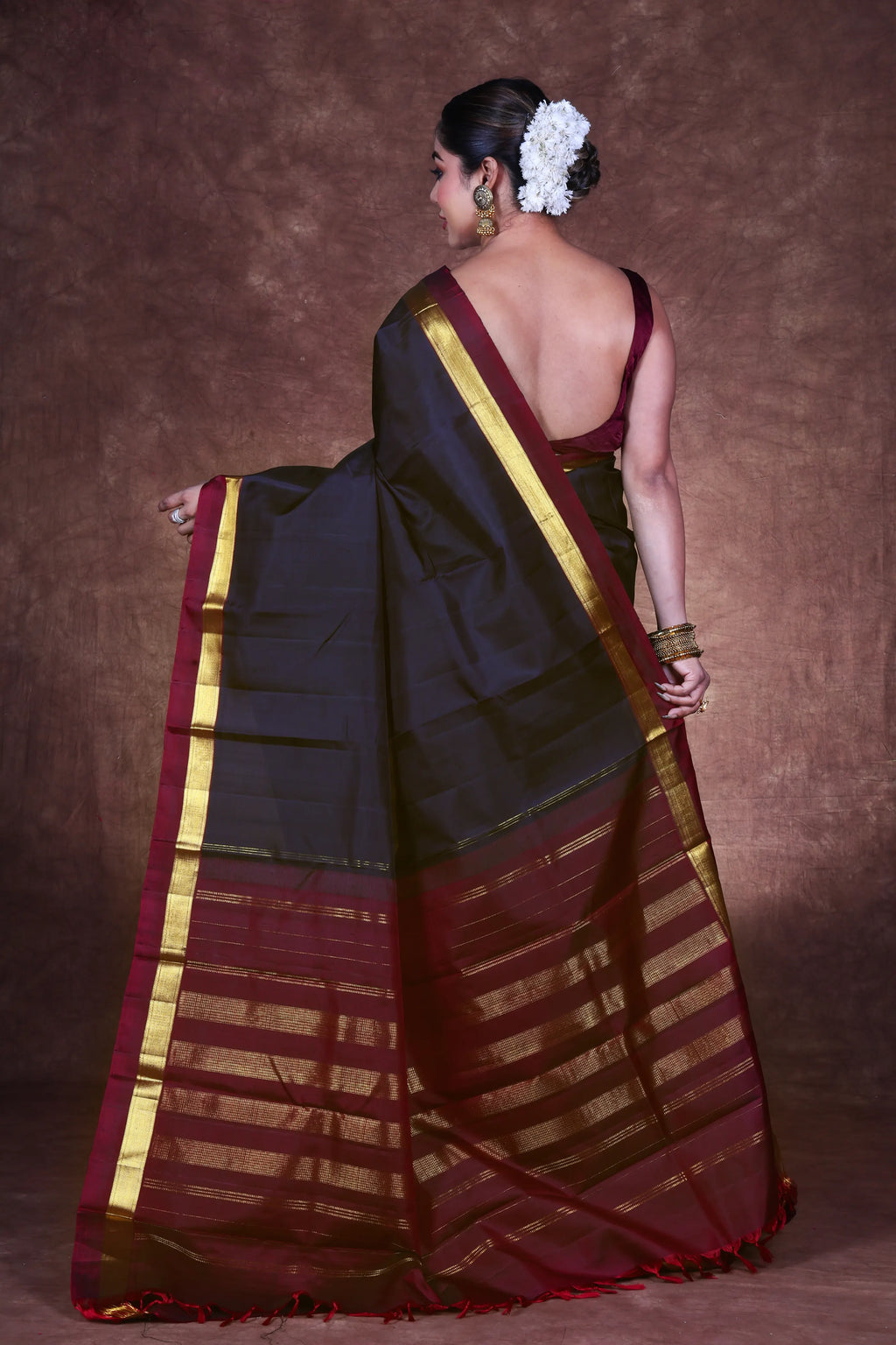 Black Silk Kanjivaram Saree With Blouse Piece