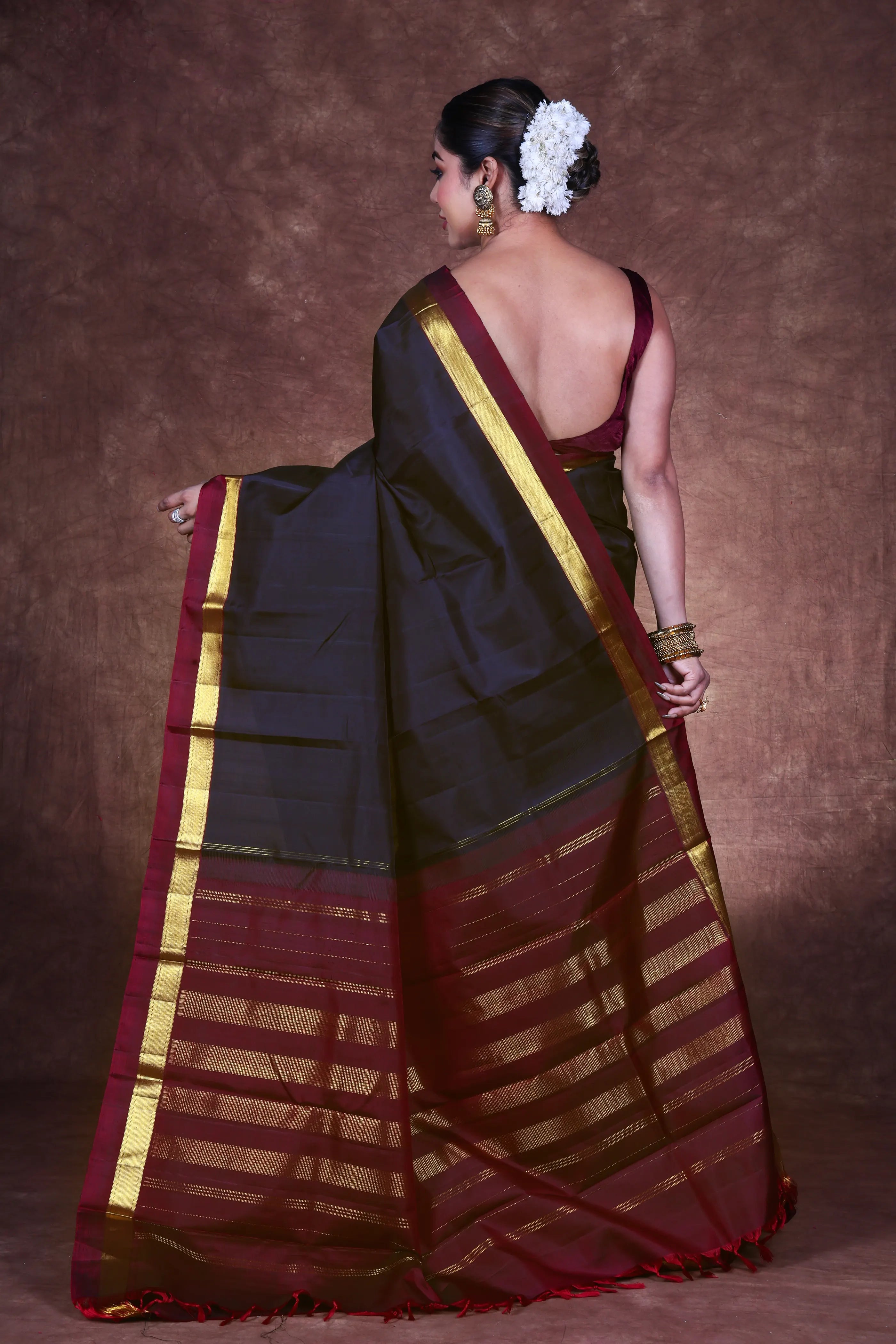 Black Silk Kanjivaram Saree With Blouse Piece