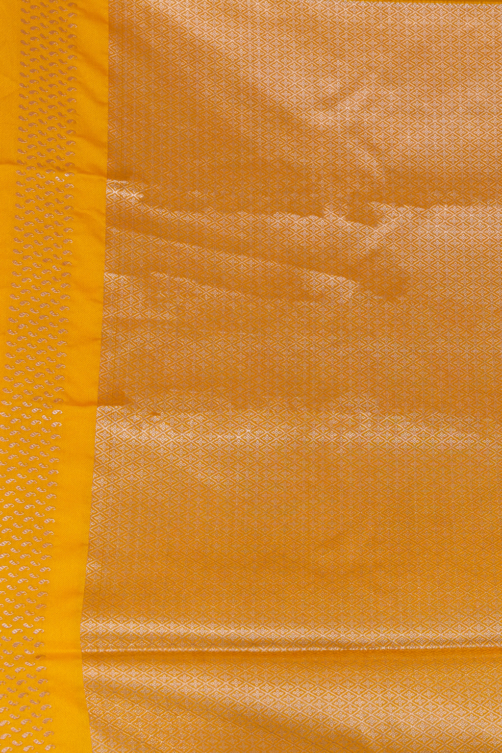 Semi Kora Banarasi