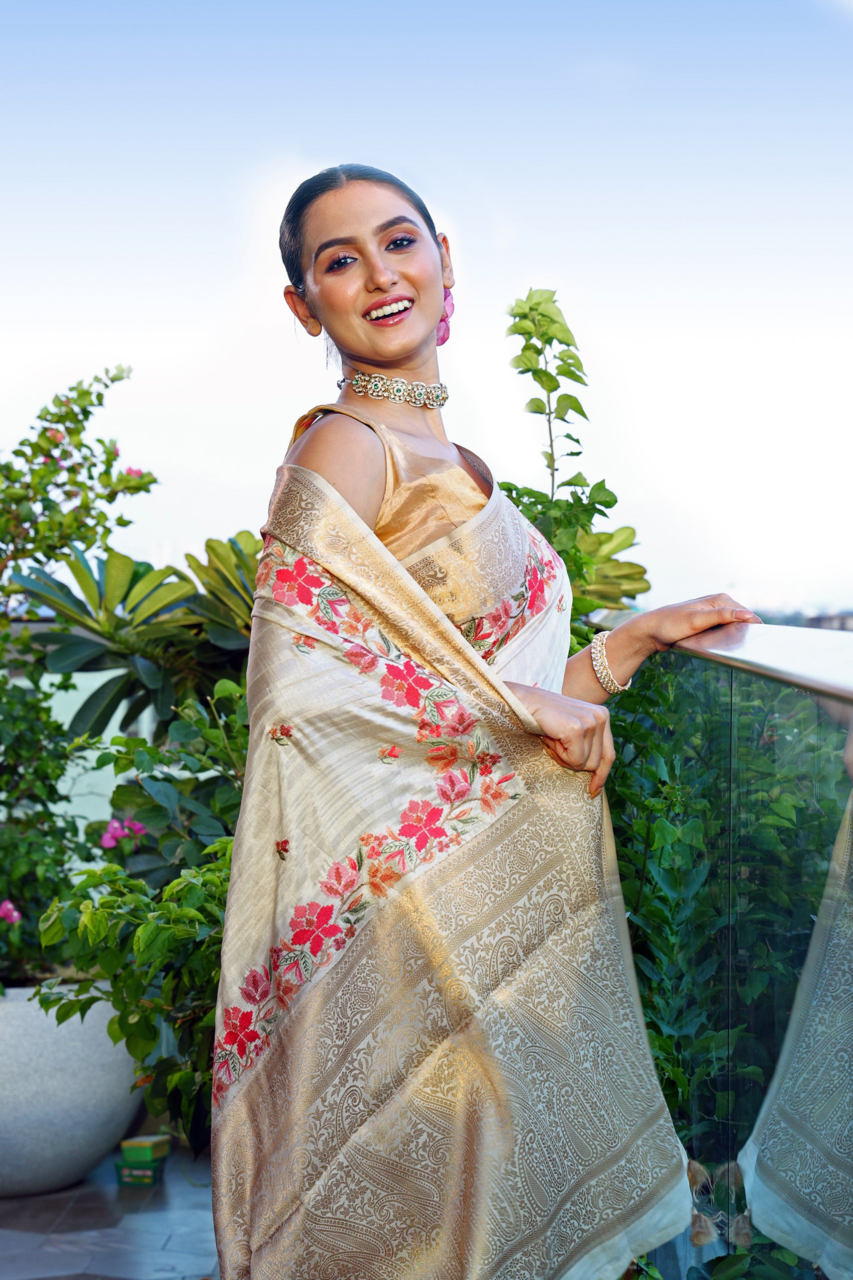 Semi Tussar