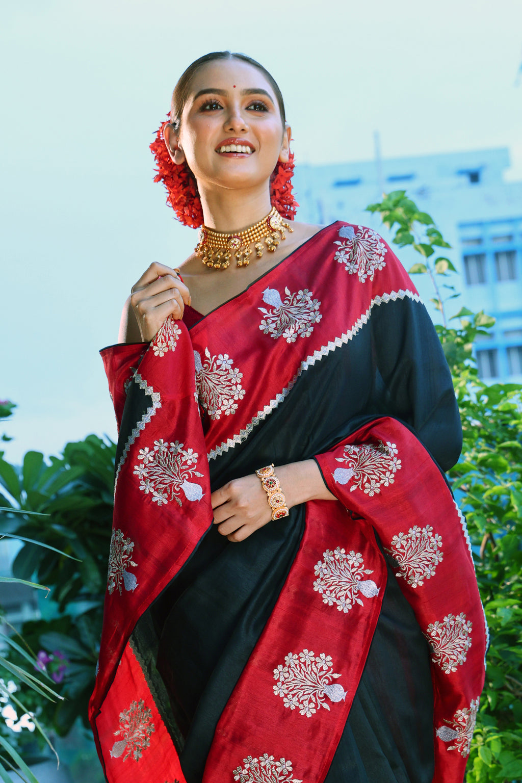 Semi Tussar