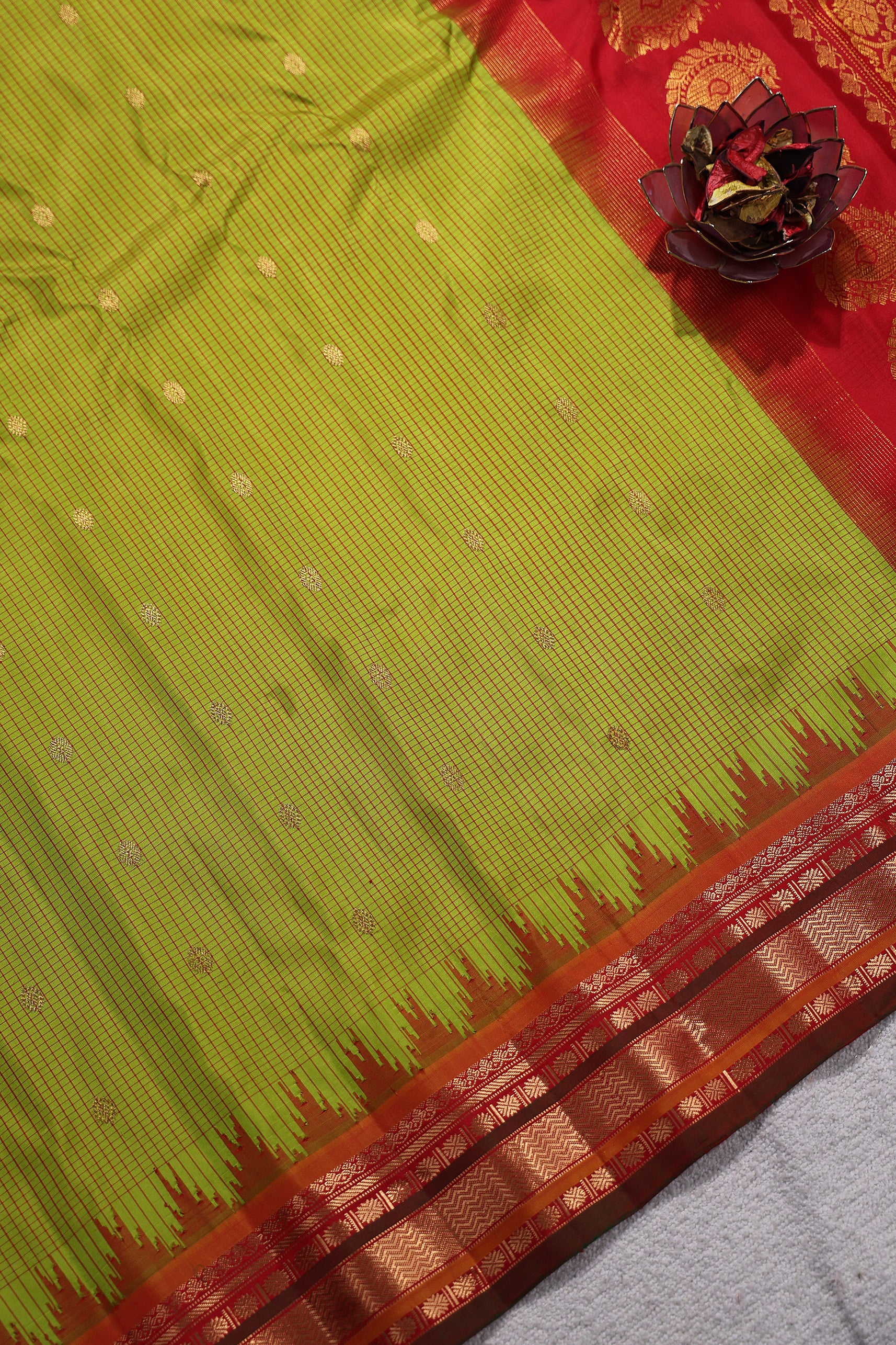 Check Silk Gadwal