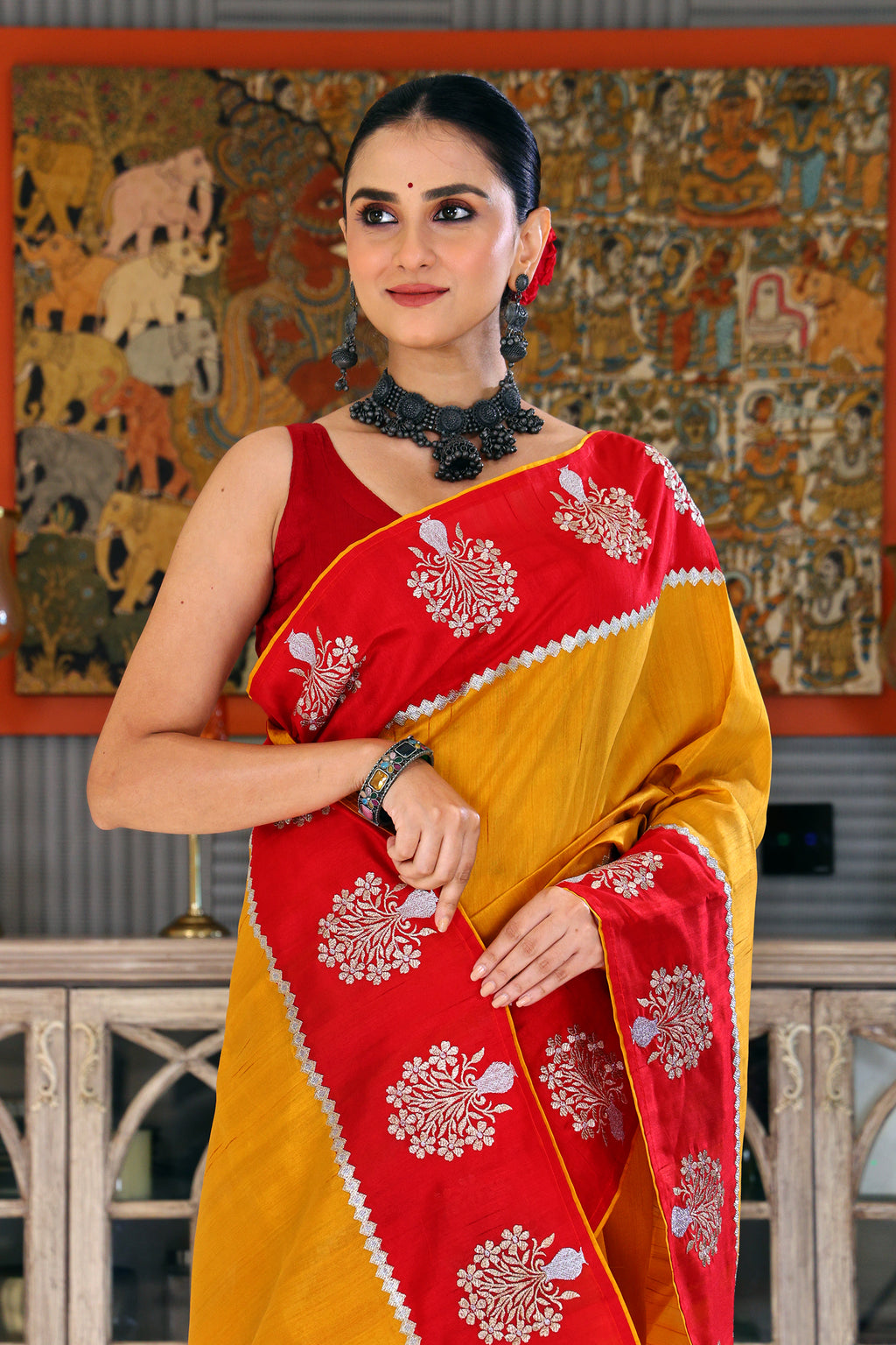 Semi Tussar