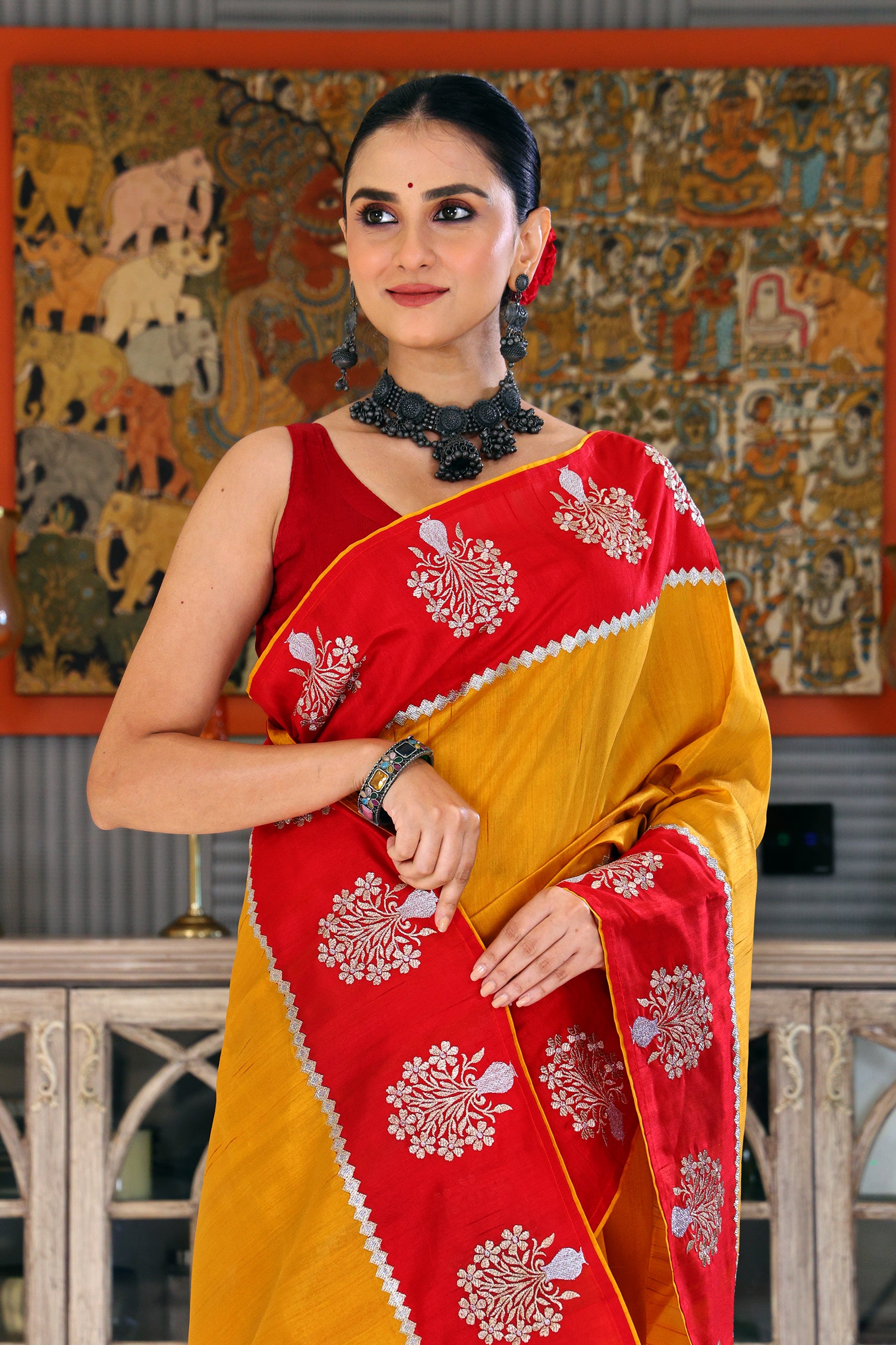 Semi Tussar