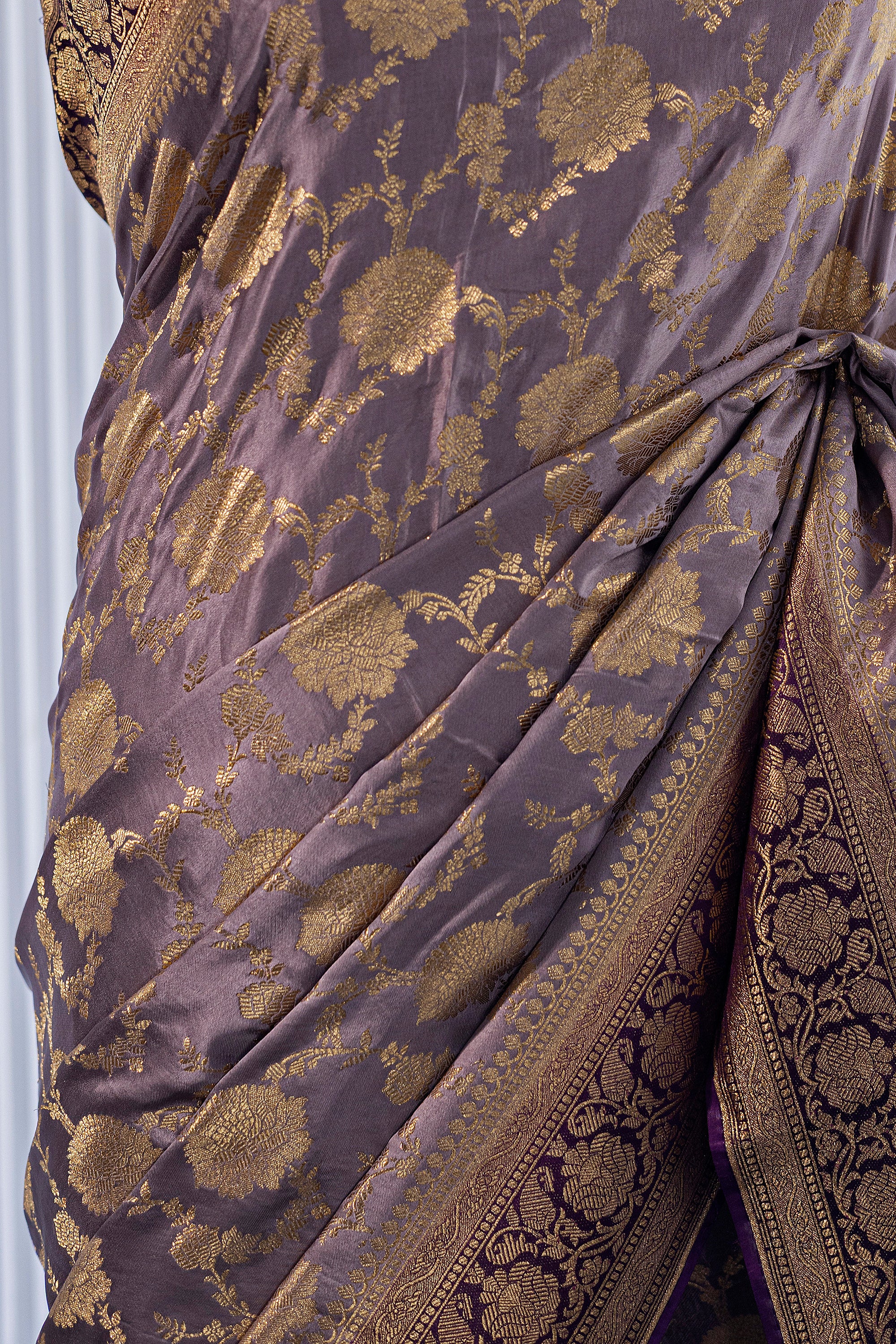 Jaal Semi Mashru Banarasi