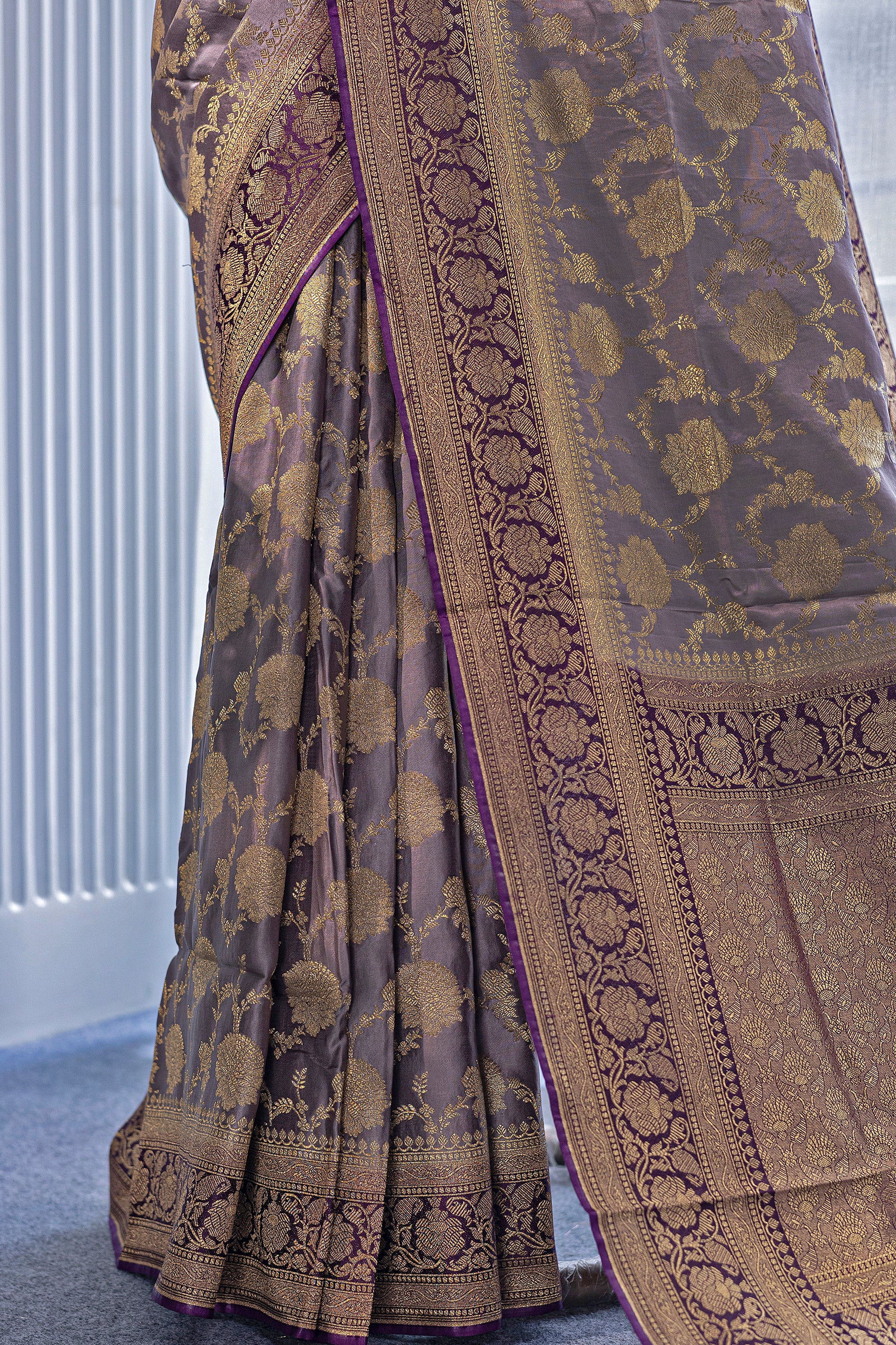 Jaal Semi Mashru Banarasi