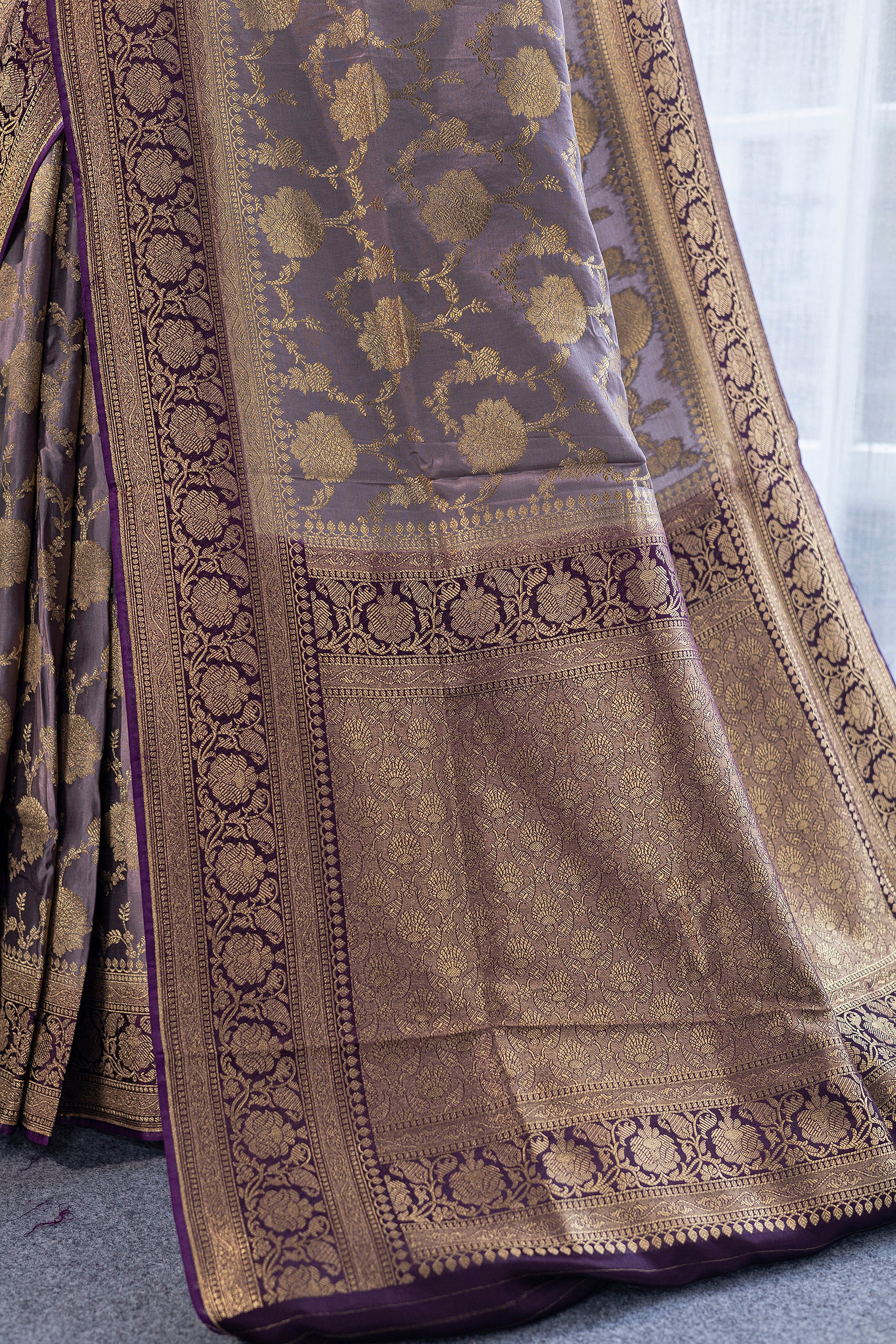 Jaal Semi Mashru Banarasi