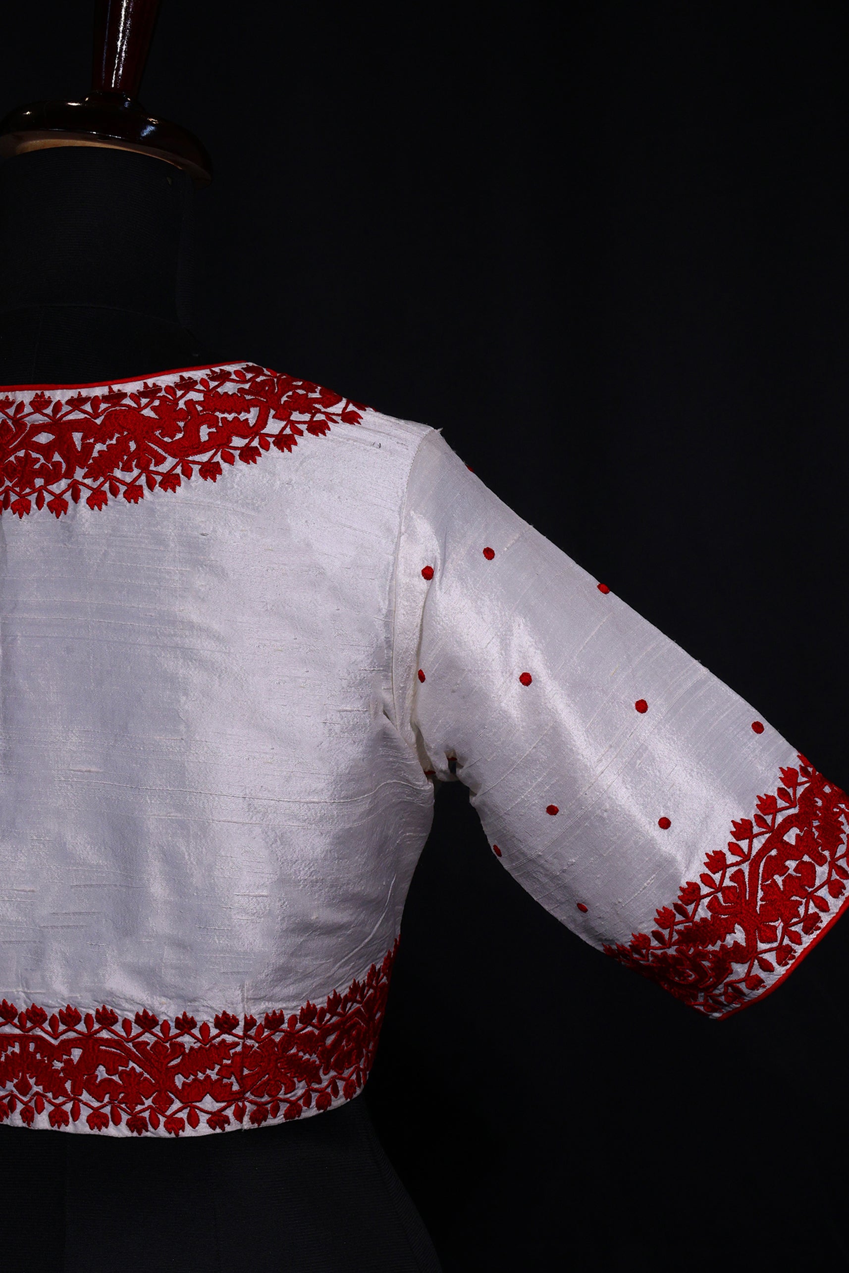 Raw Silk Jamdani Embroidery