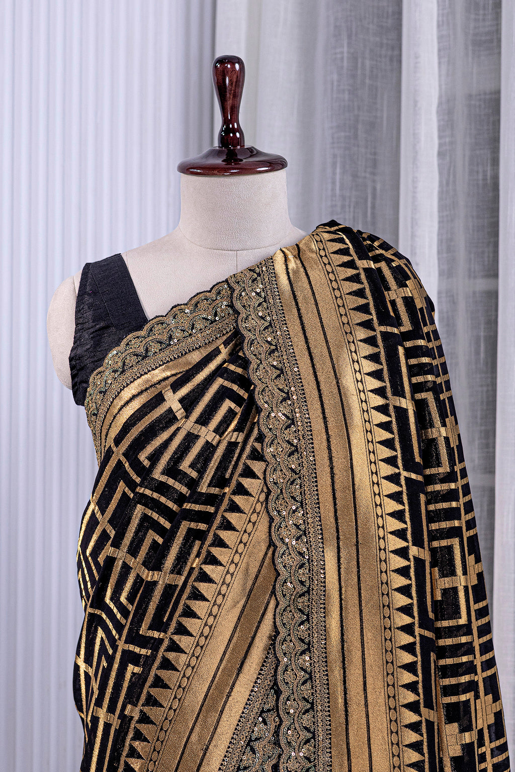 Semi Khaddi