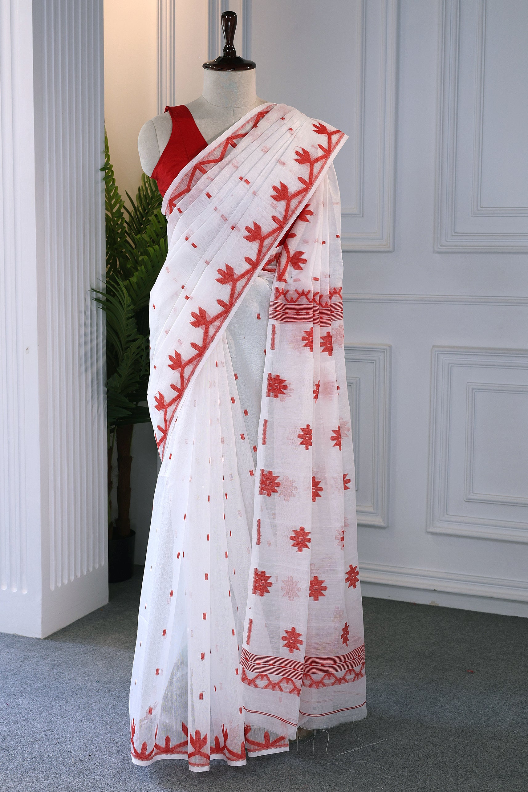 Jamdani Saree