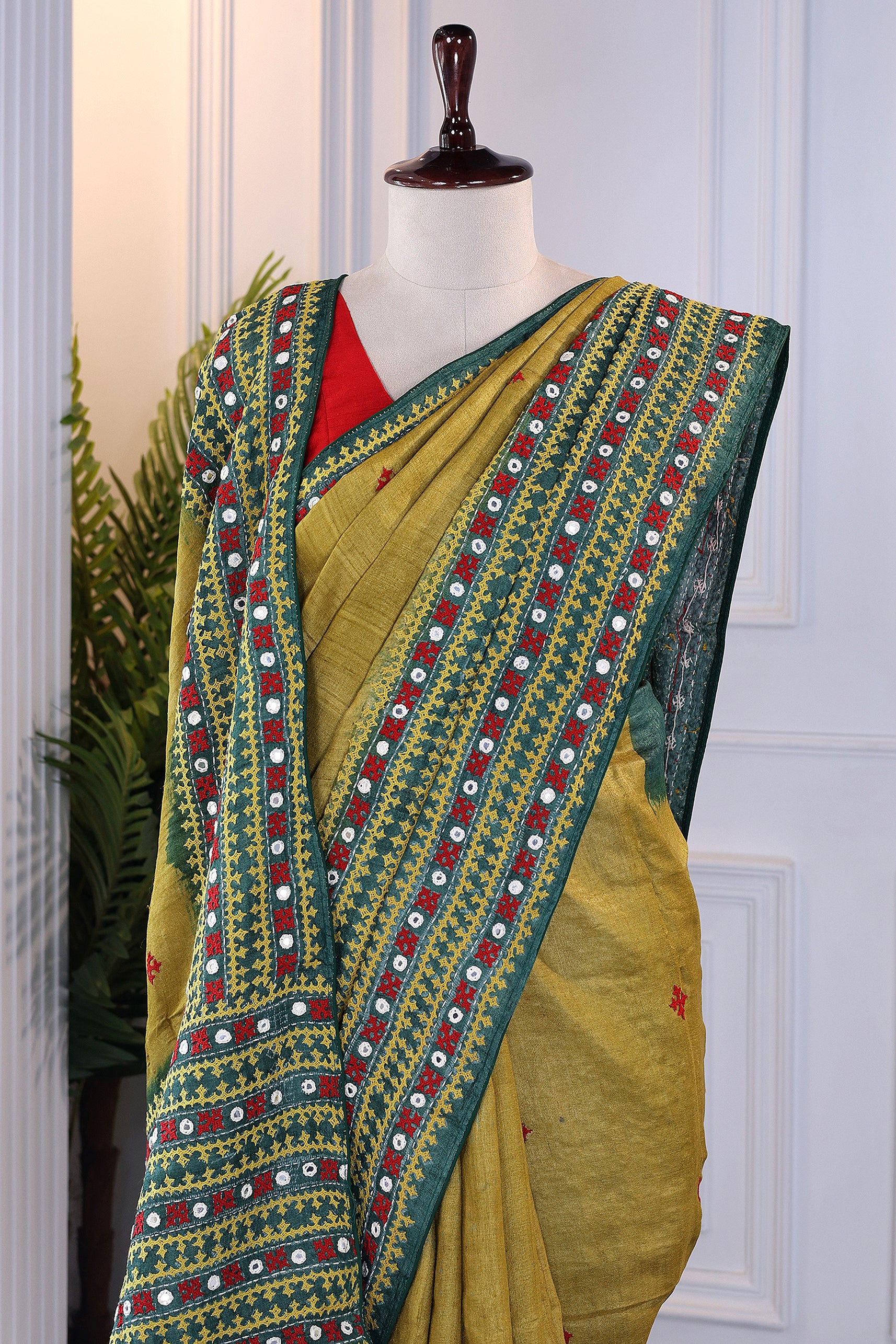 Tussar Hand Gujarati