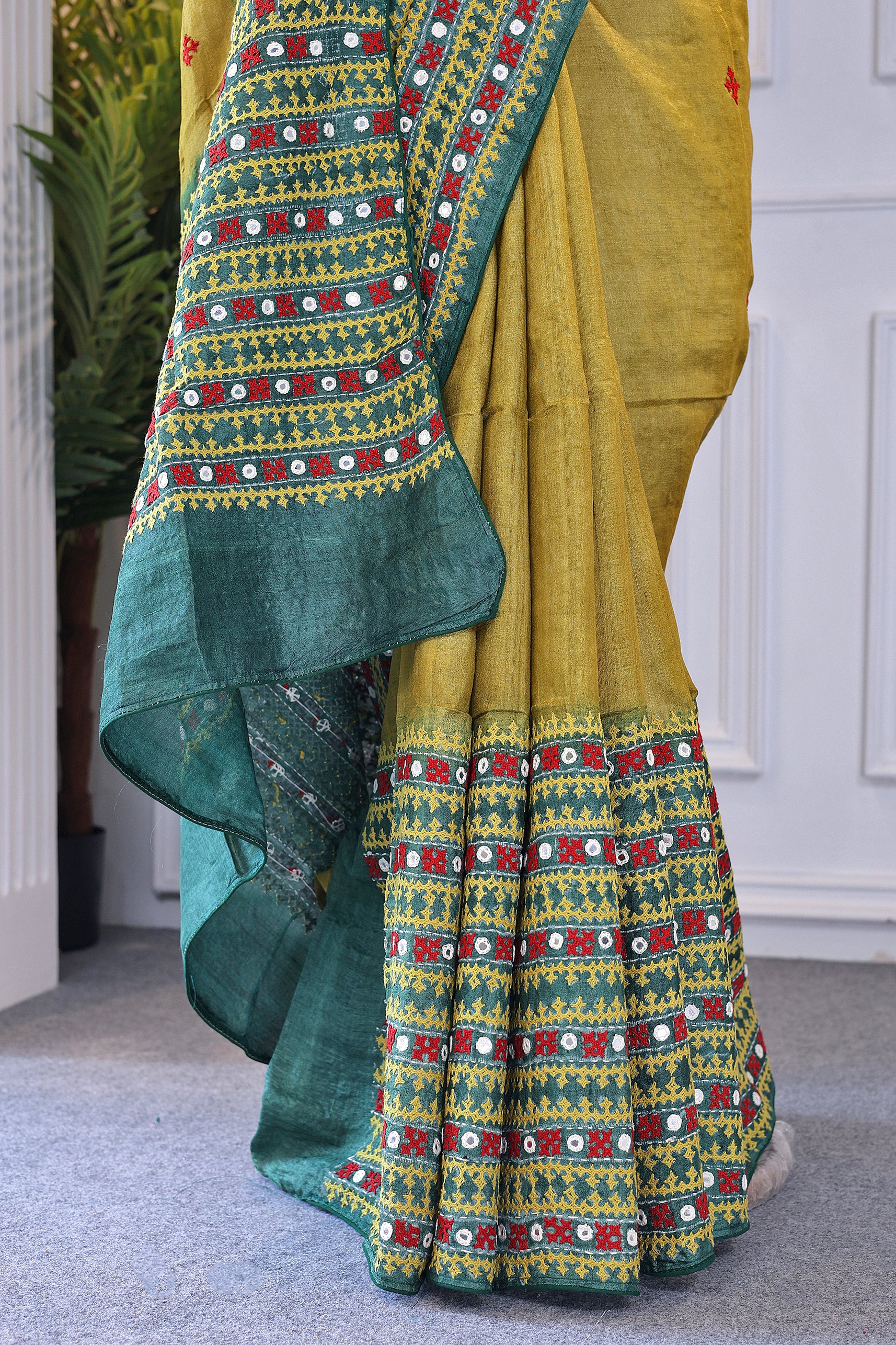 Tussar Hand Gujarati