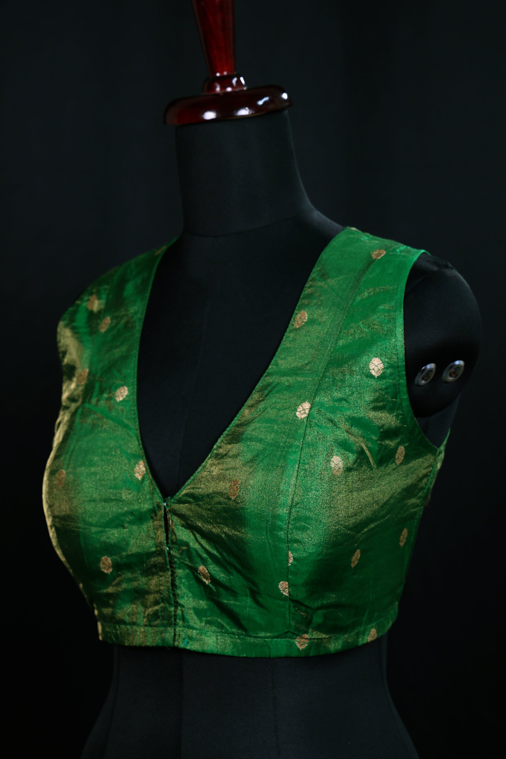 Tissue Katan Sleeveless Blouse