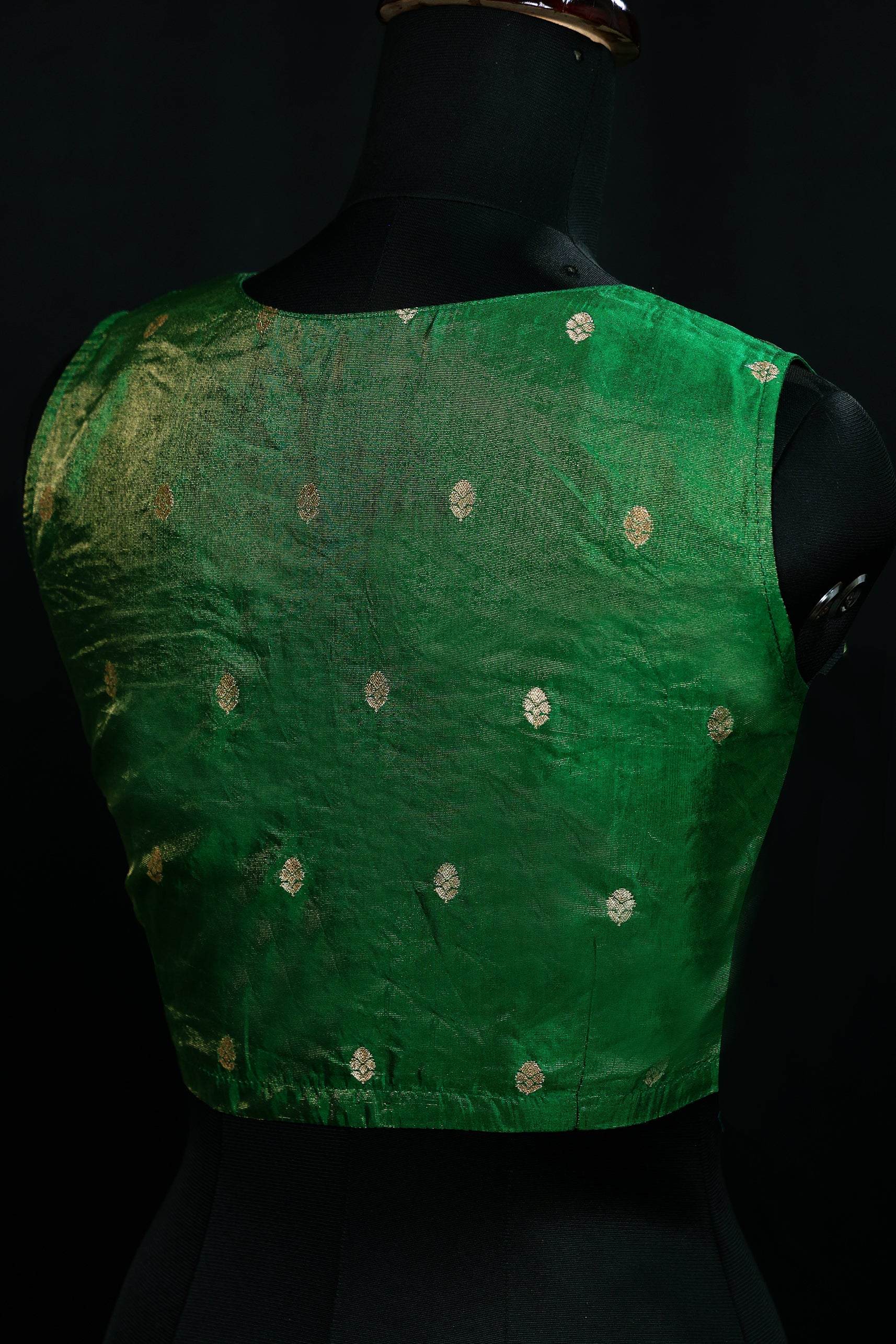 Tissue Katan Sleeveless Blouse