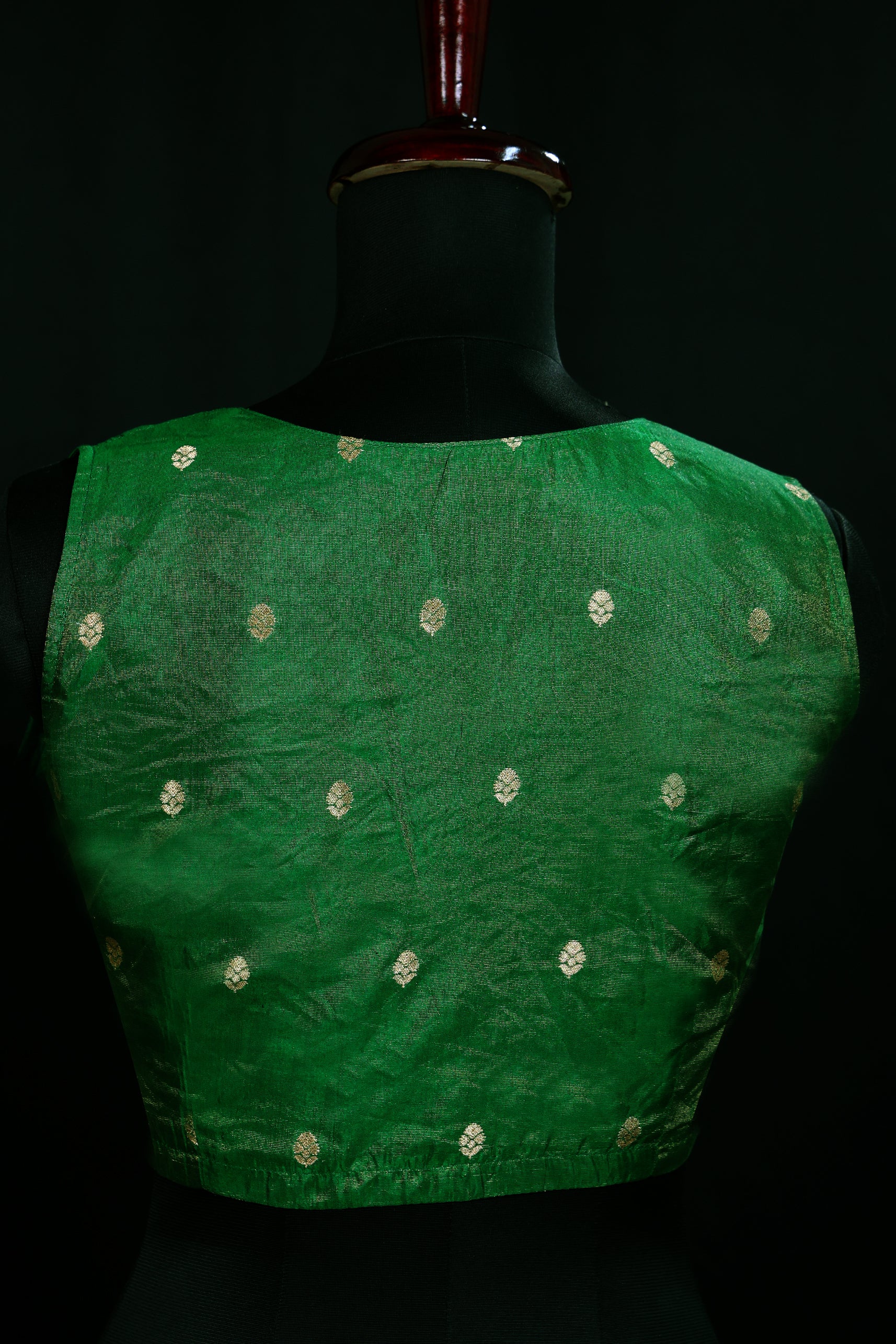 Tissue Katan Sleeveless Blouse