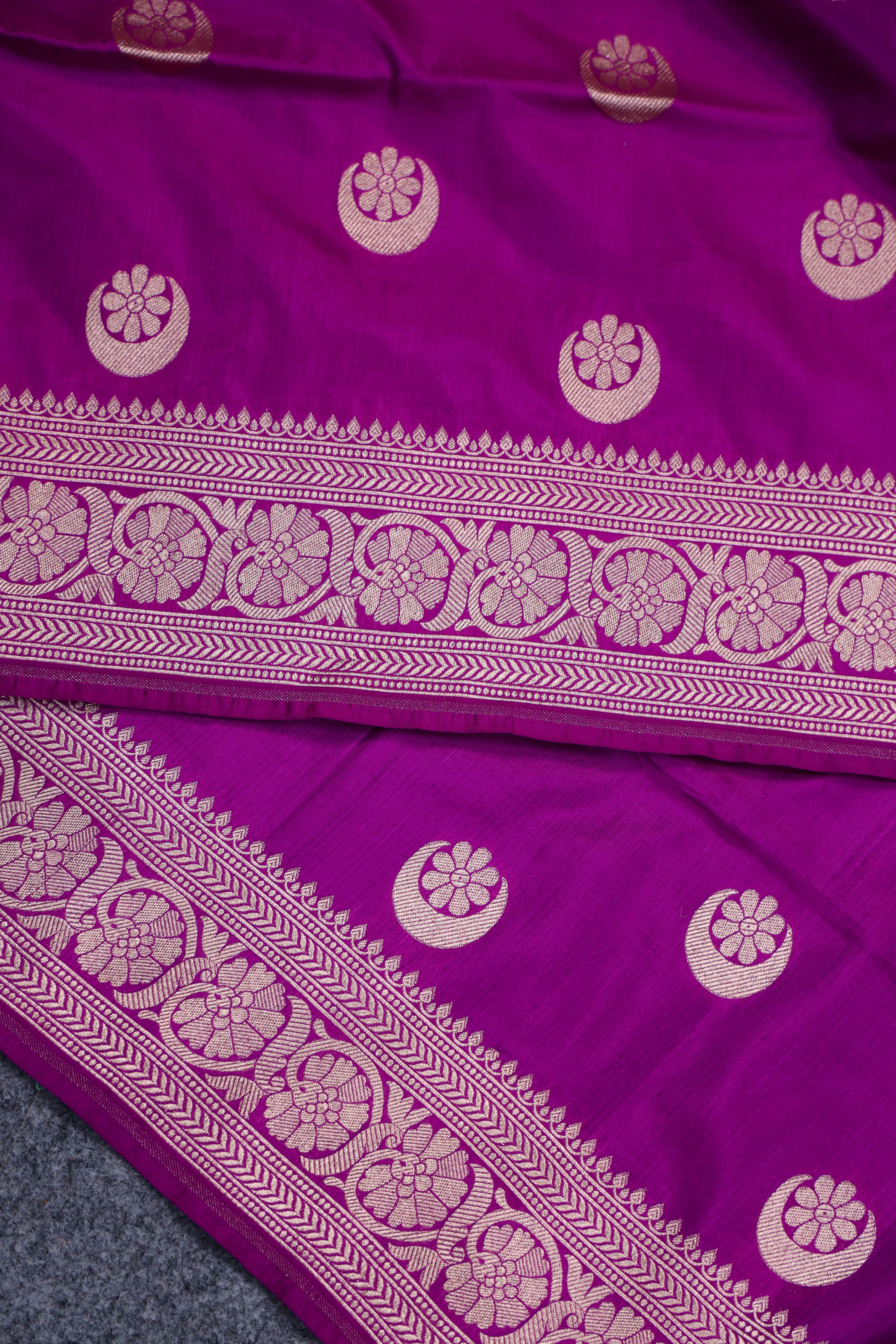 Chand Tara Katan Banarasi