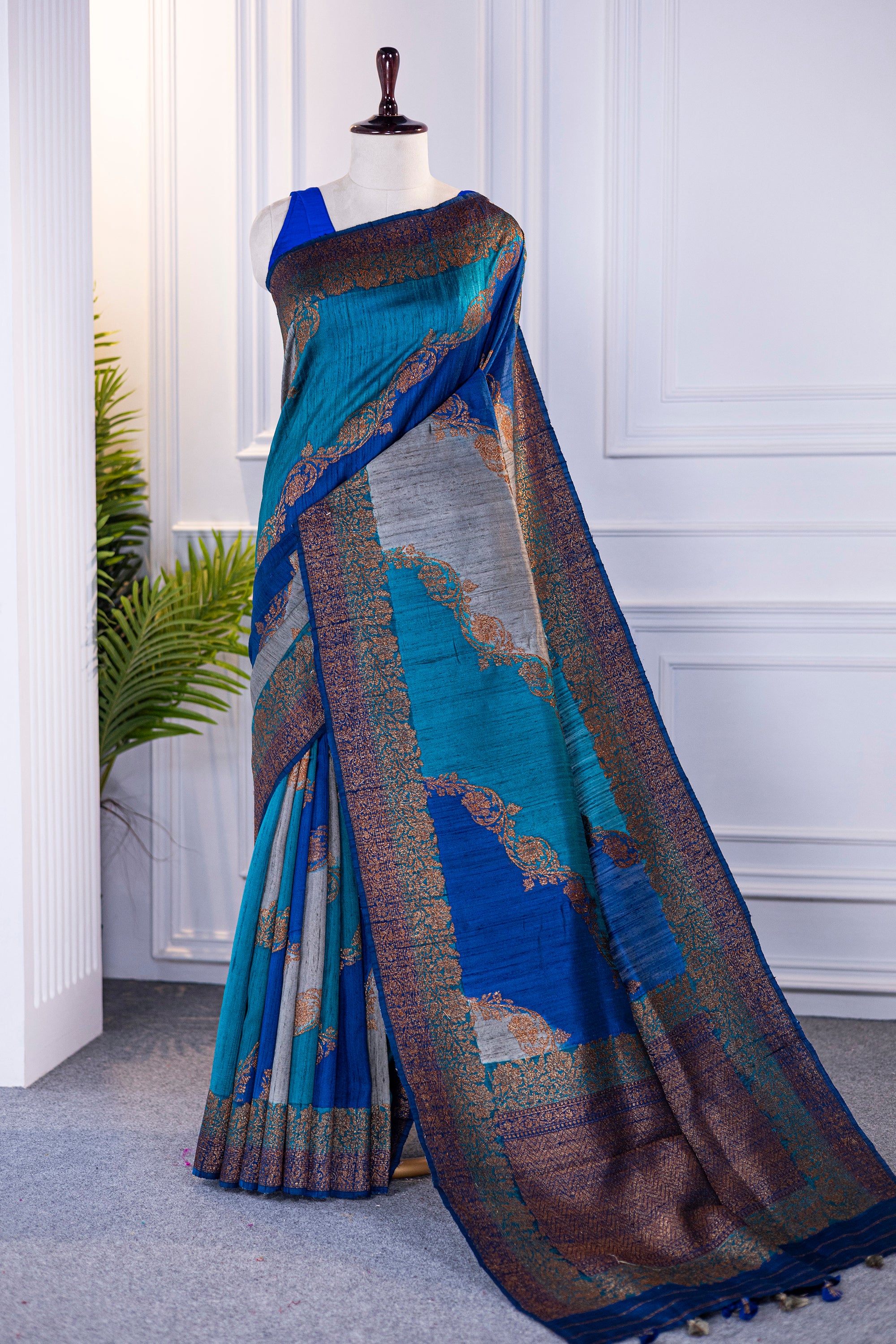 Rangkat Raw Silk Banarasi