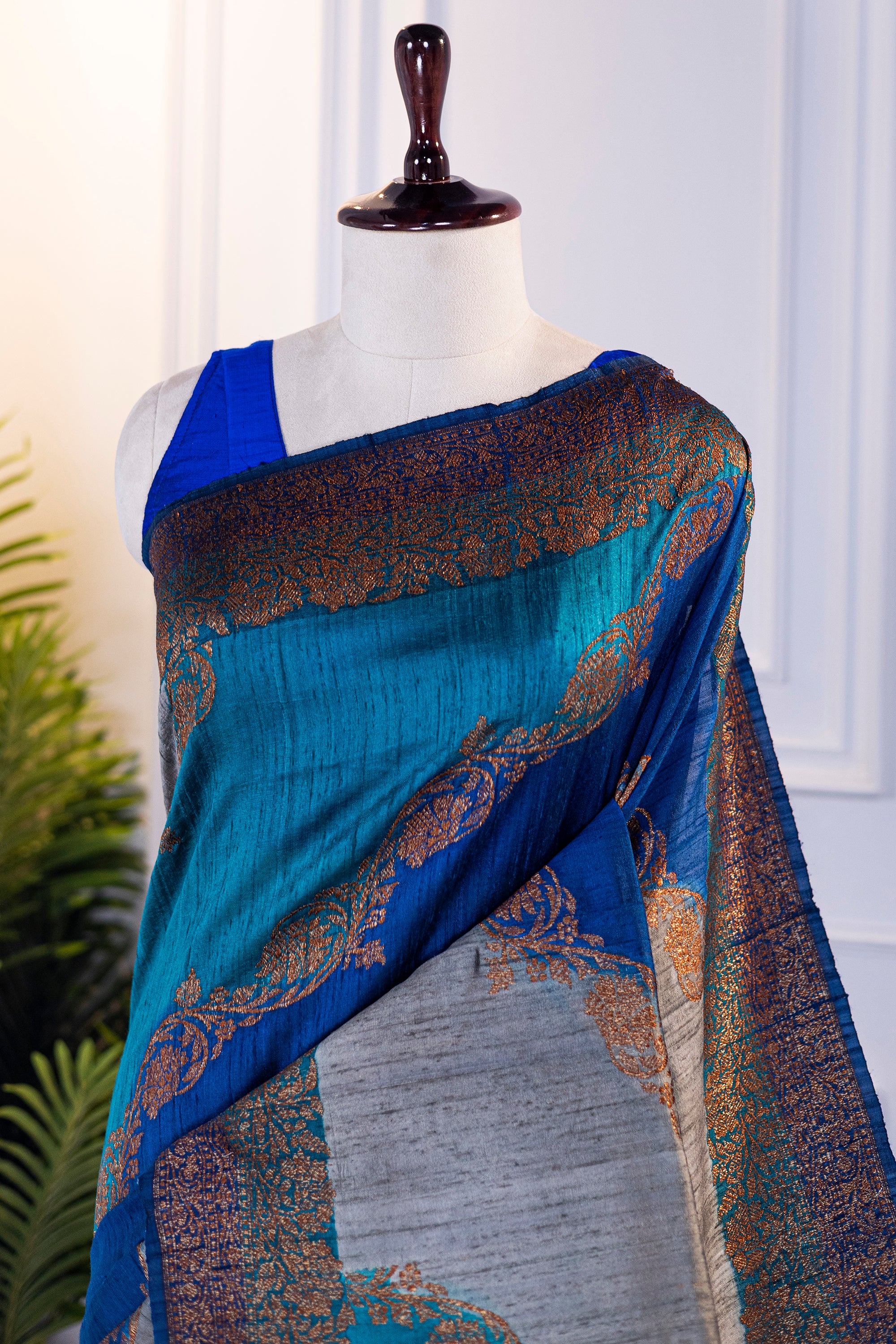 Rangkat Raw Silk Banarasi