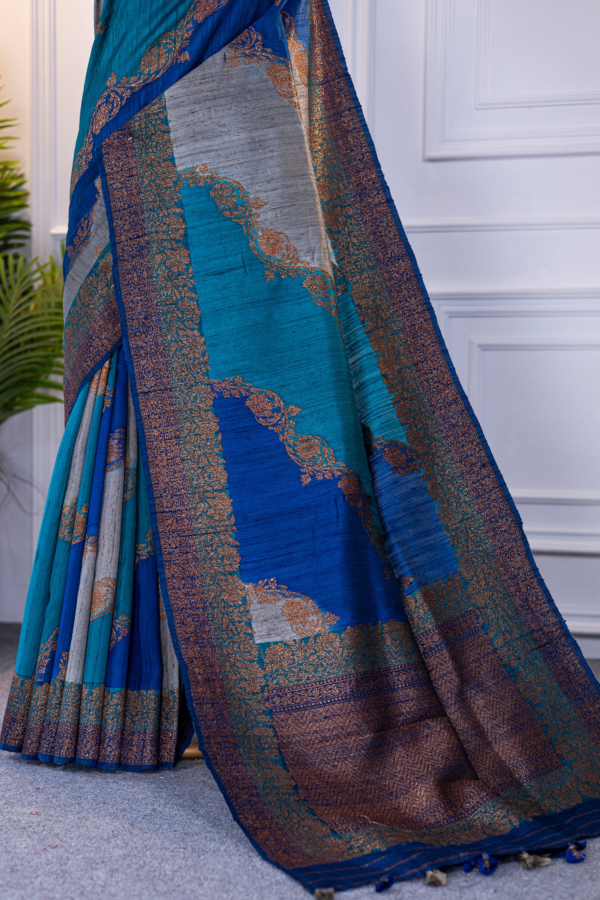 Rangkat Raw Silk Banarasi