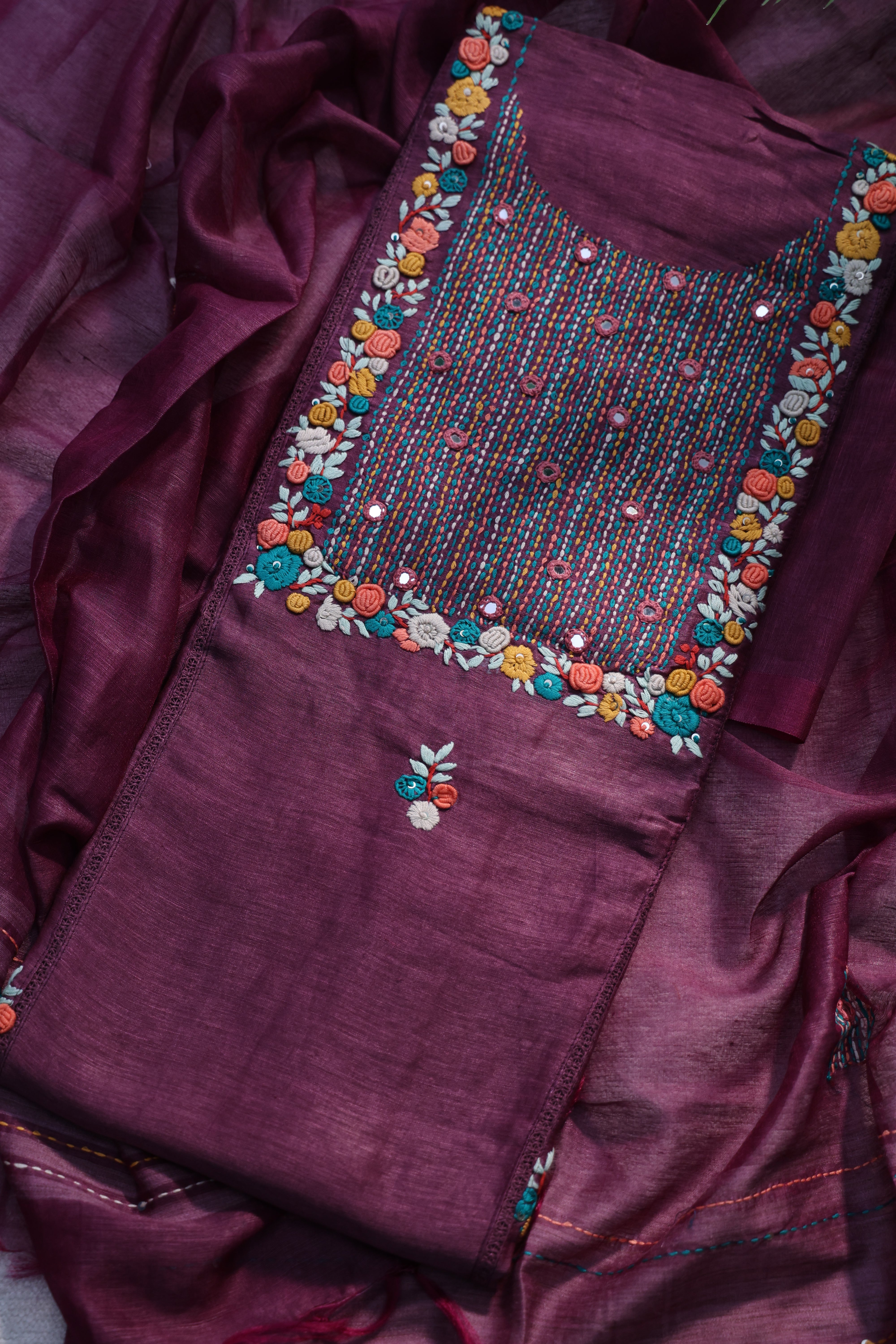 Linen Handwork Suit Piece