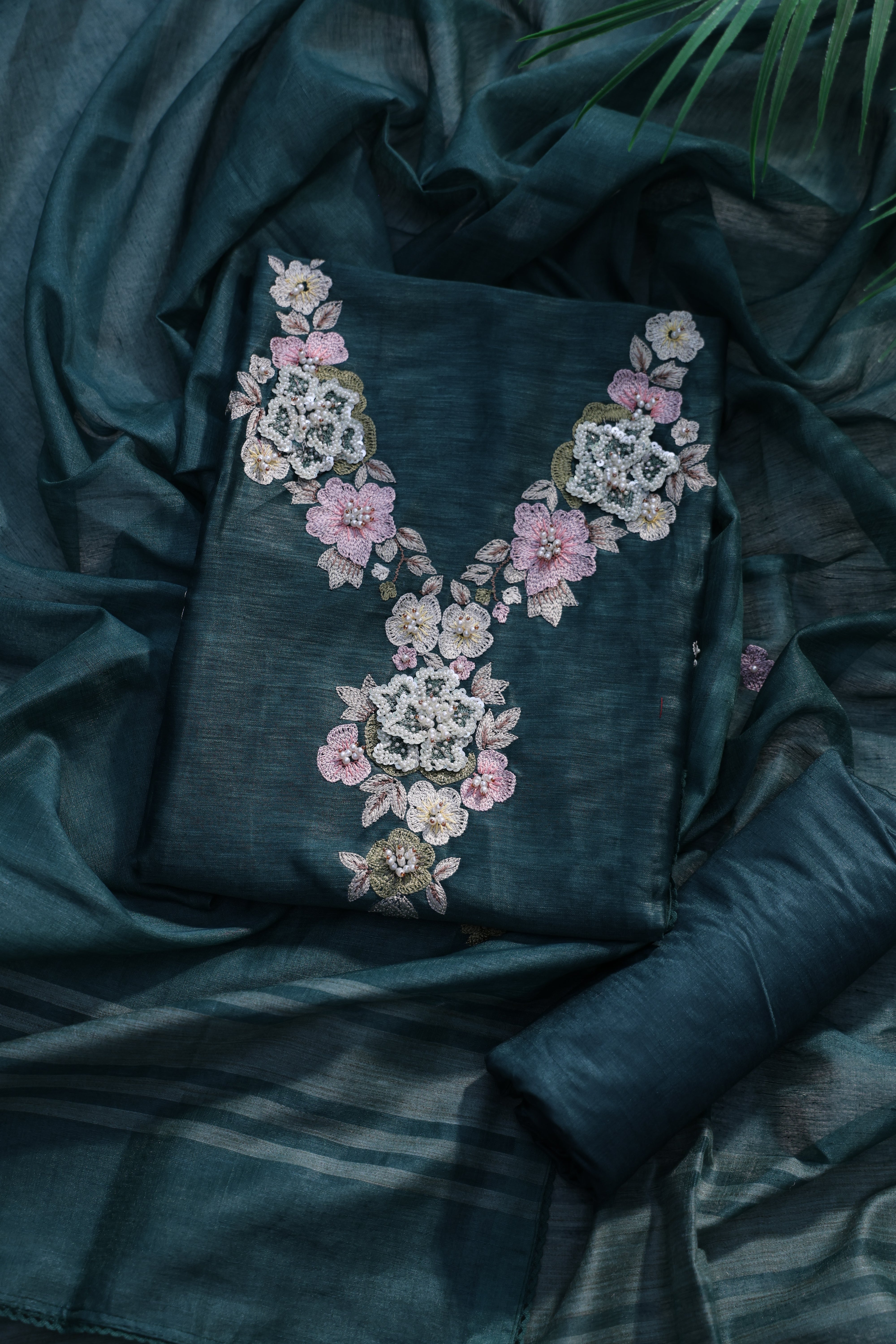 Linen Handwork Suit Piece