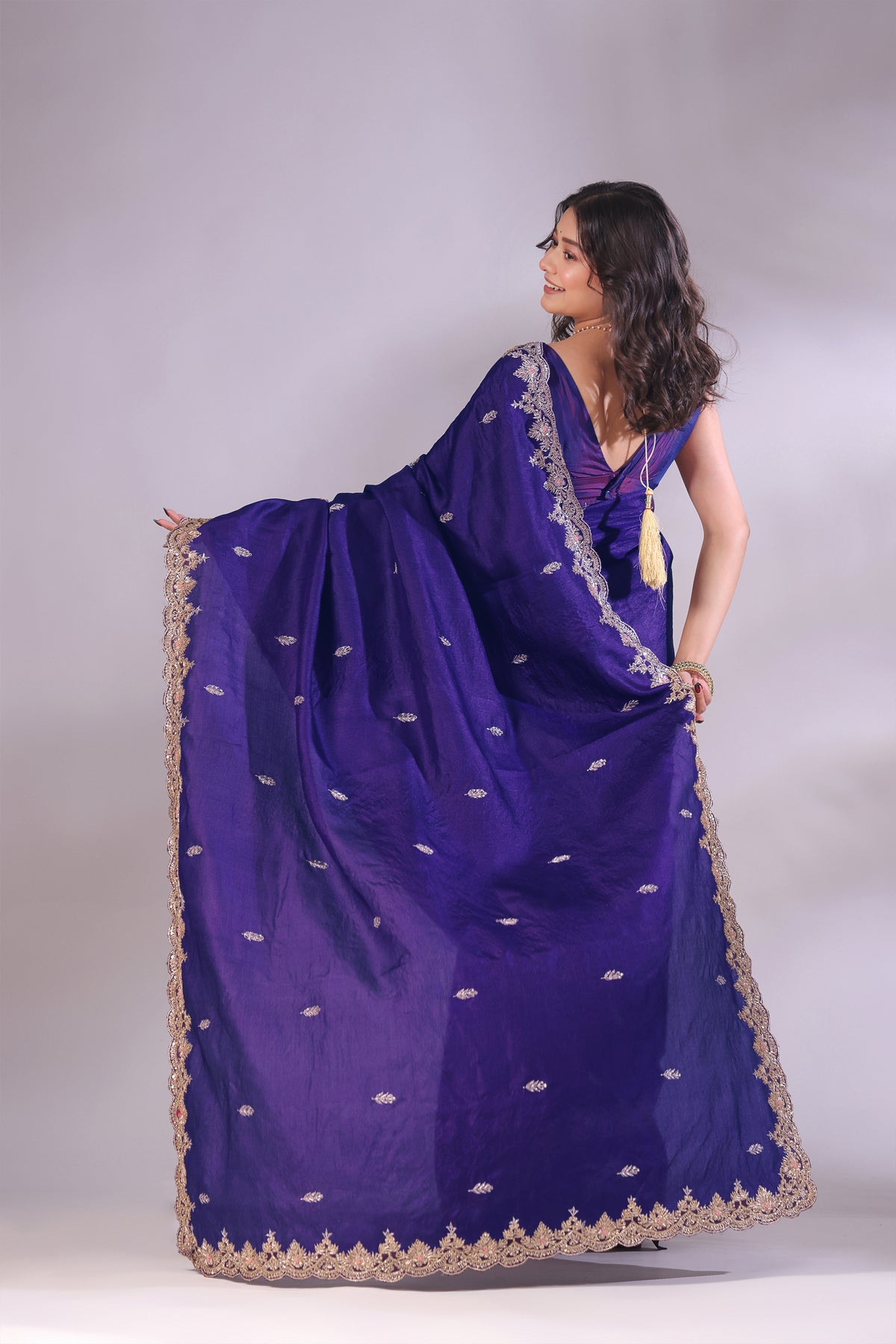 Tussar Zardosi