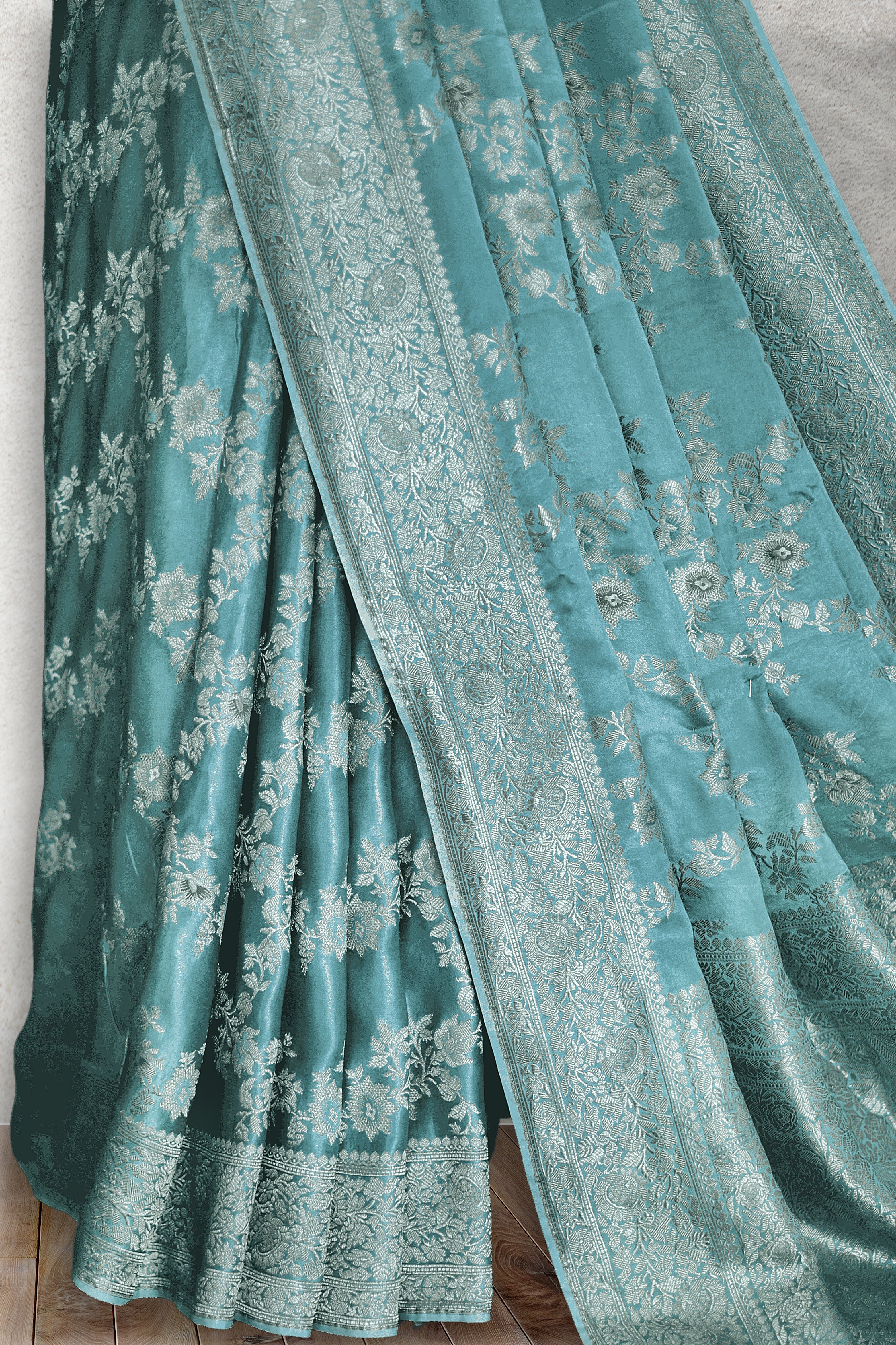 Jaal Semi Mashru Banarasi