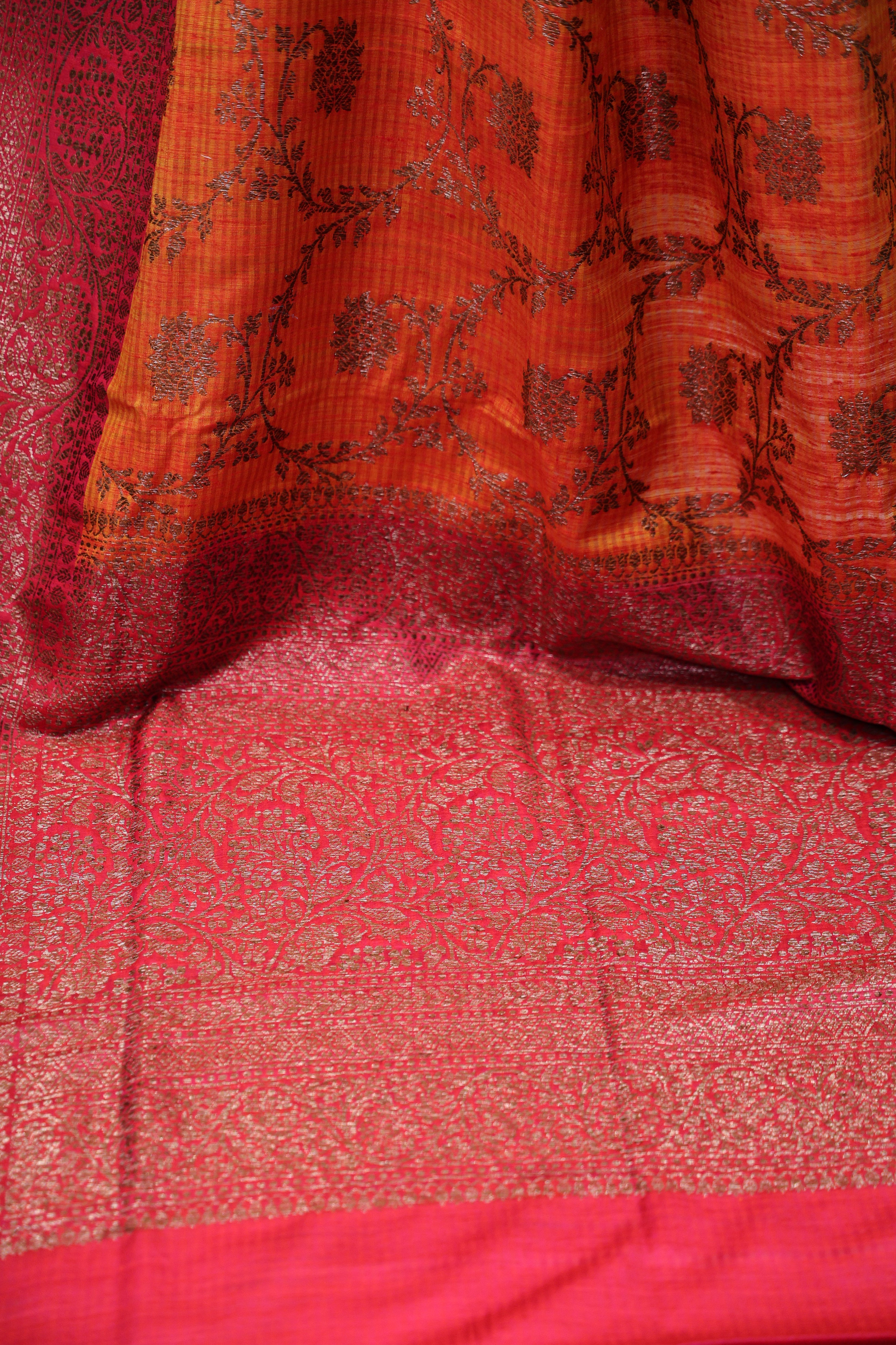 Jaal Dopion Banarasi