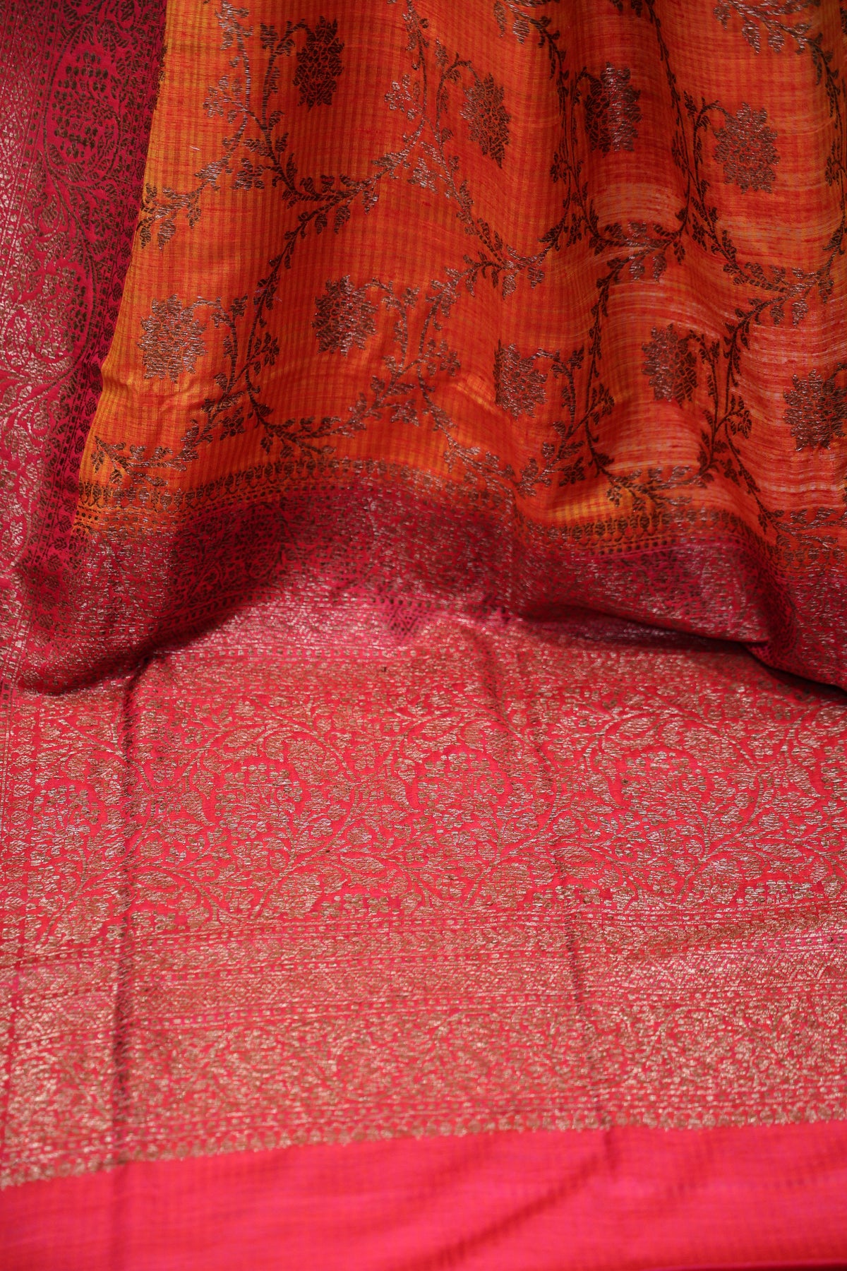 Jaal Dopion Banarasi
