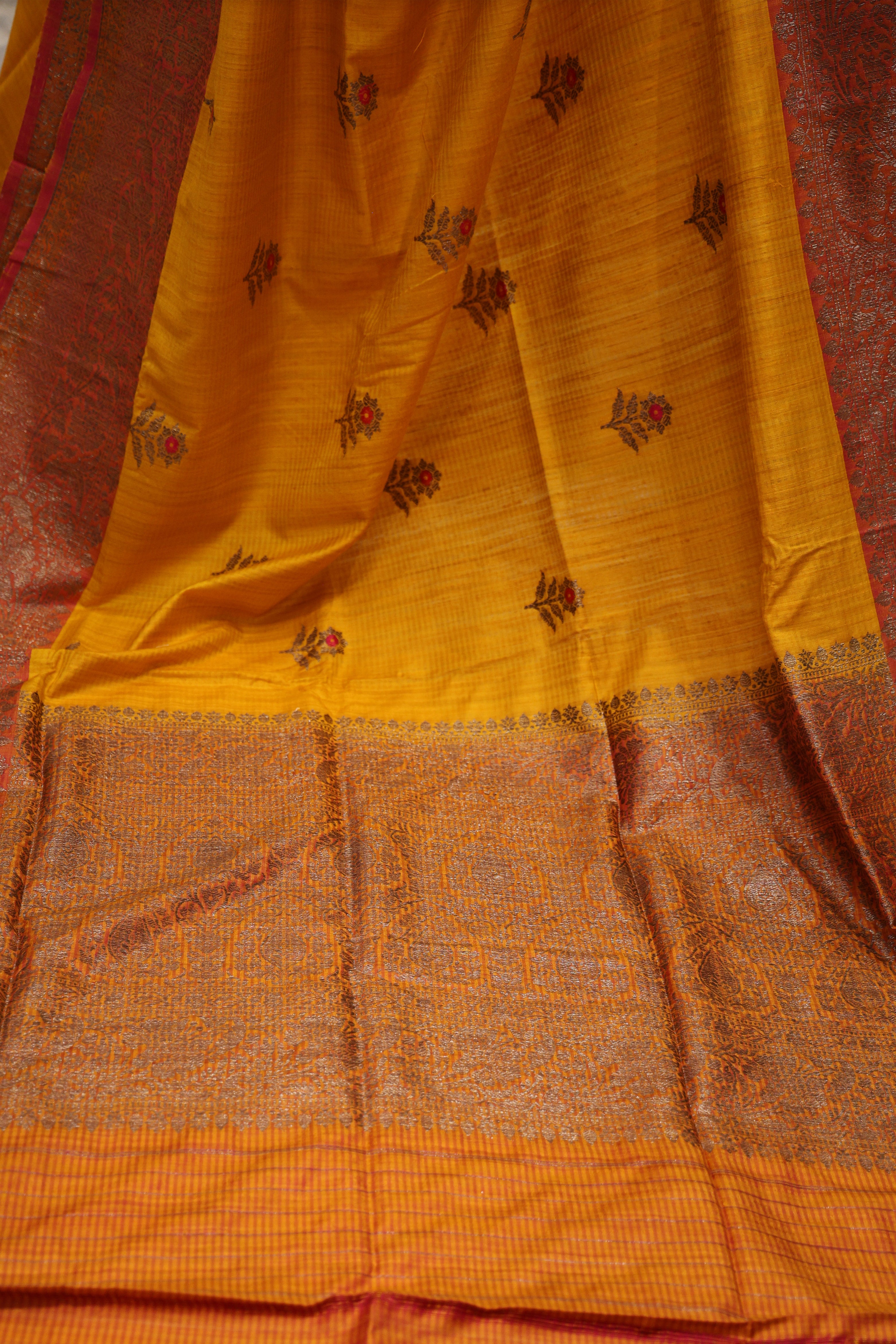 Dopion Banarasi