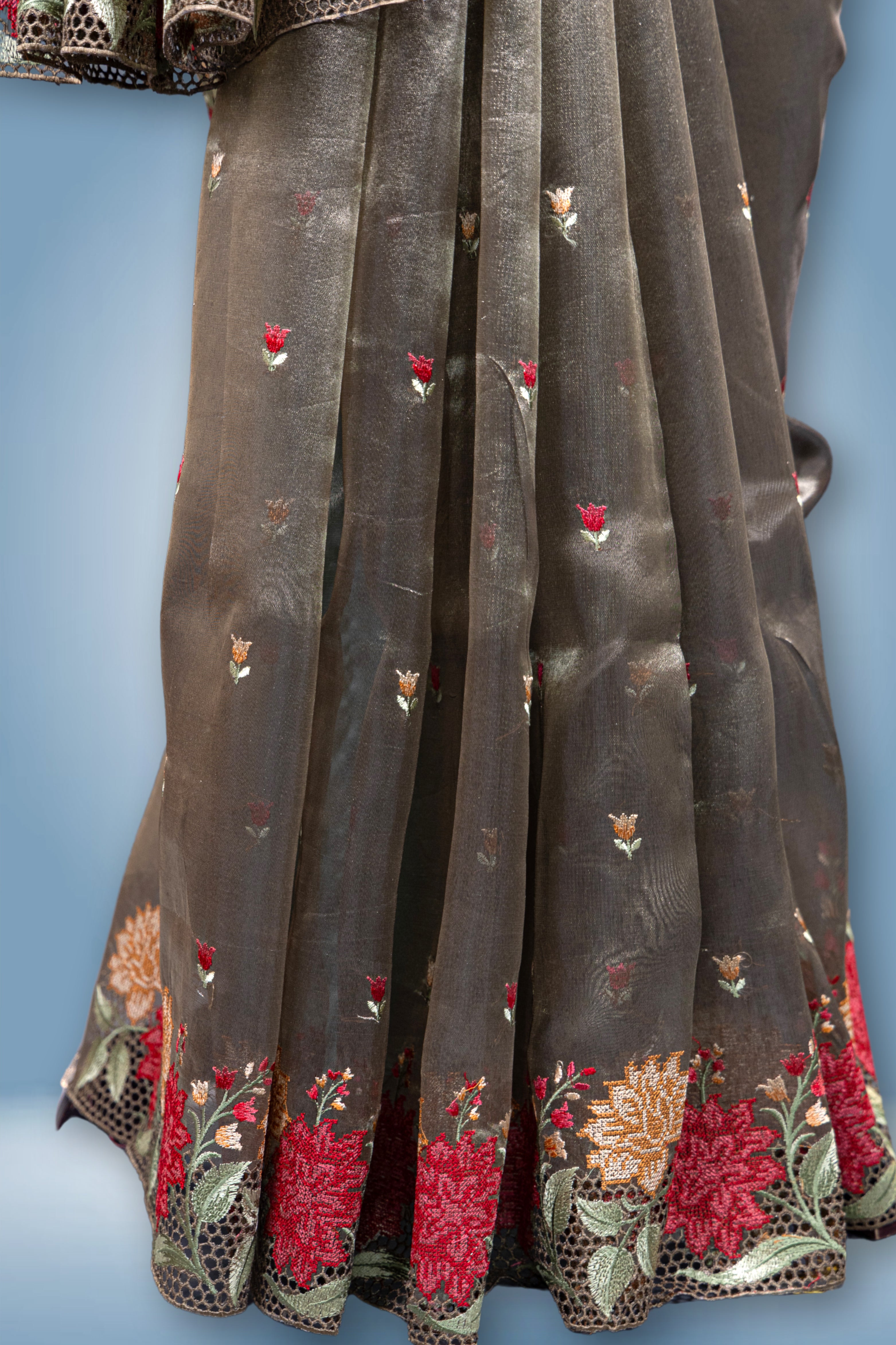 Semi Tissue Cutwork