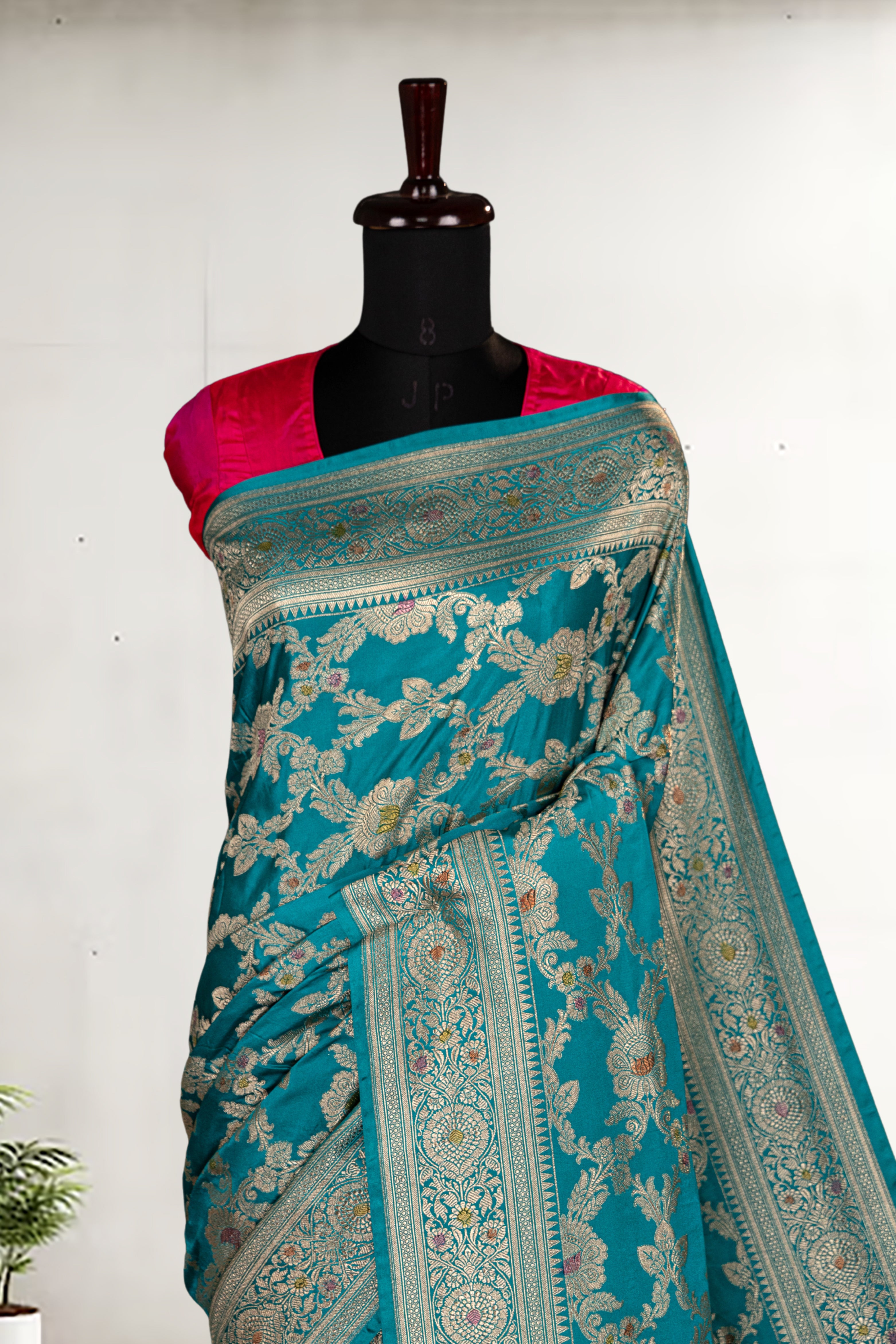 Jaal Semi Mashru Banarasi