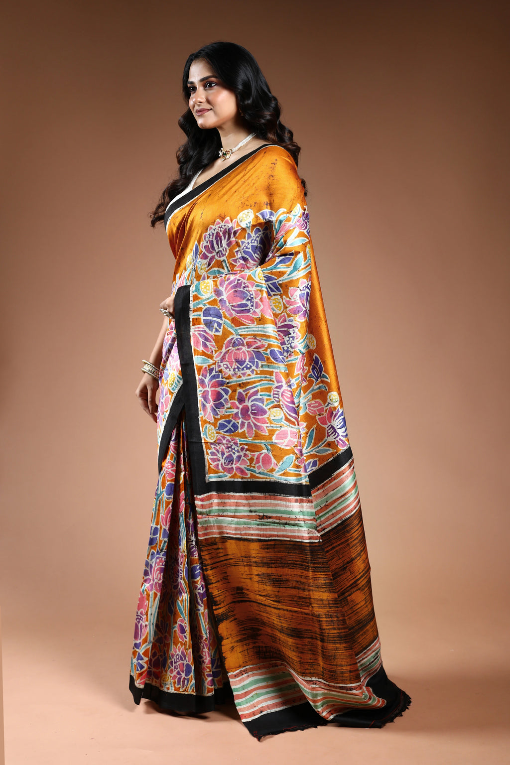 Multicolor Pure Bishnupur Silk Saree with Blouse Piece