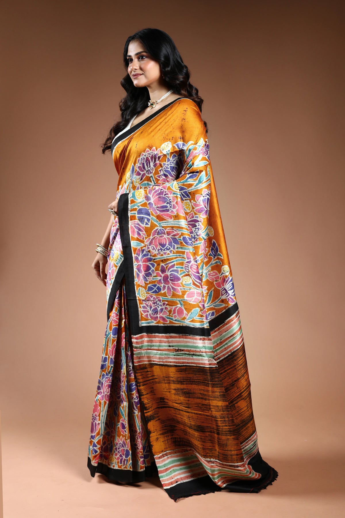 Multicolor Pure Bishnupur Silk Saree with Blouse Piece