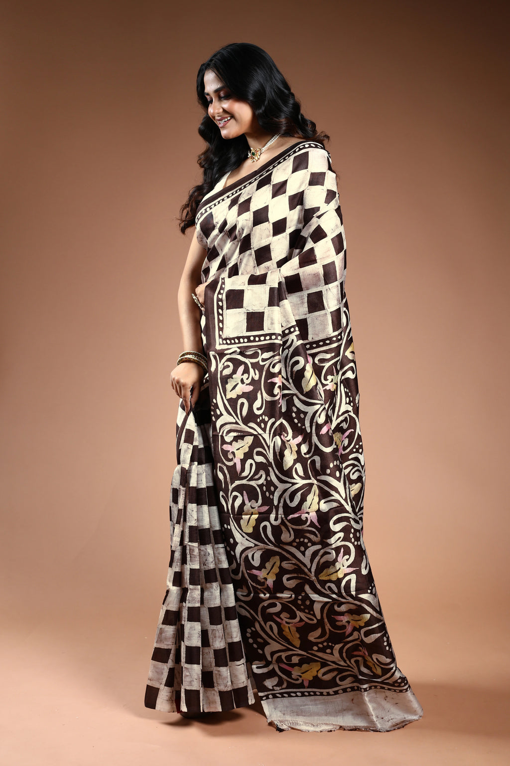 Brown & Offwhite Pure Bishnupur Silk Saree with Blouse Piece