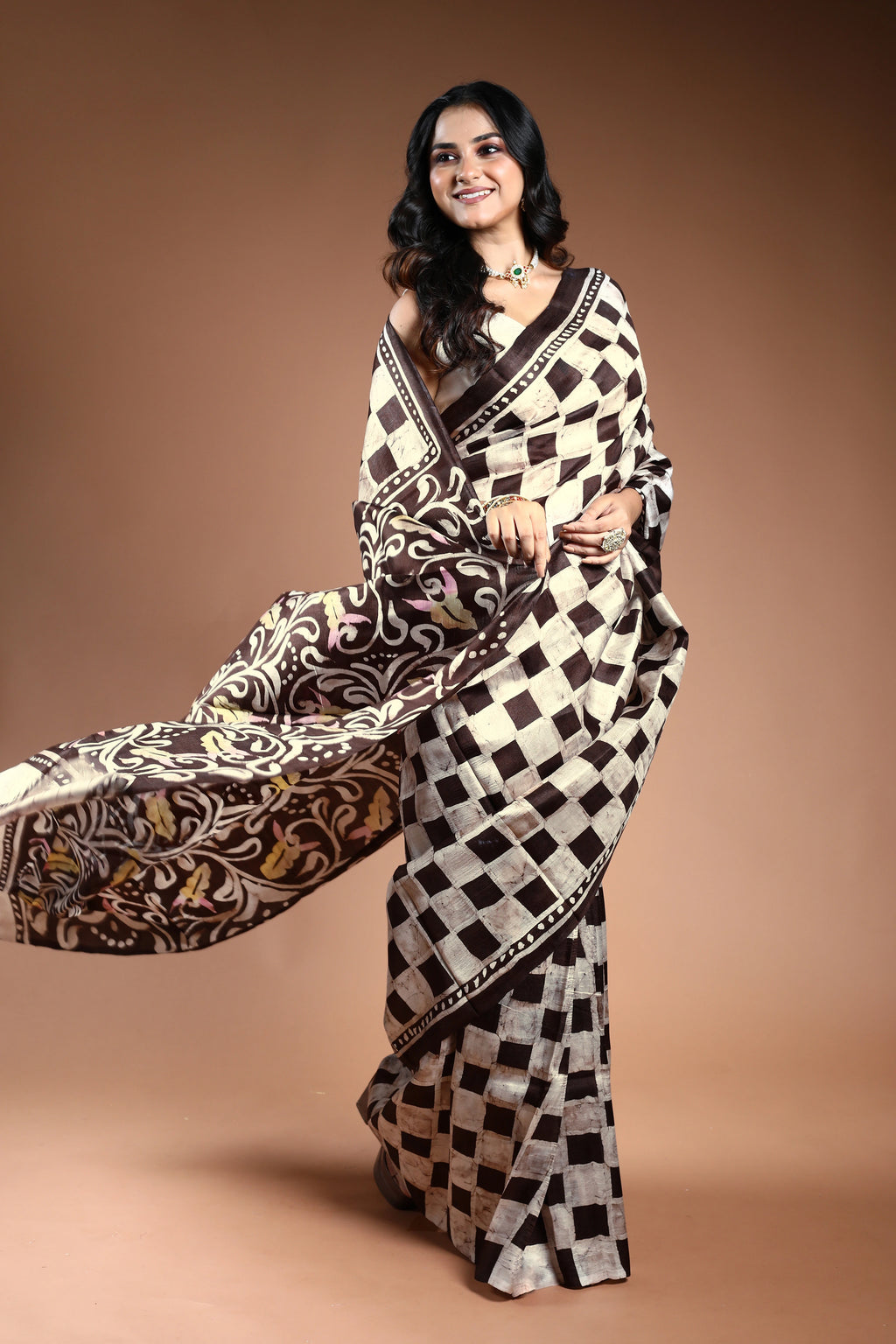 Brown & Offwhite Pure Bishnupur Silk Saree with Blouse Piece