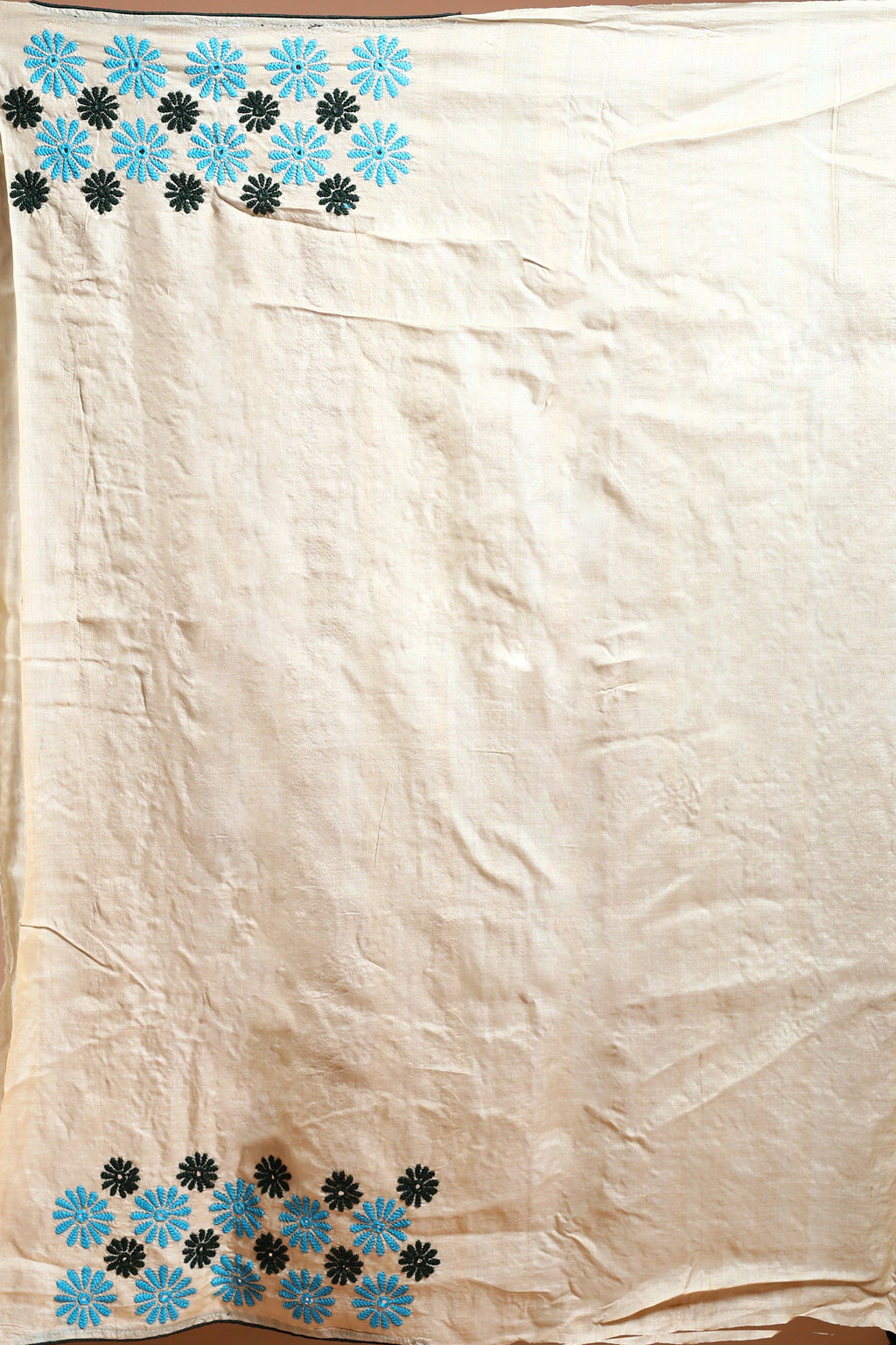 Beige Tussar hand gujarati Saree with Blouse Piece