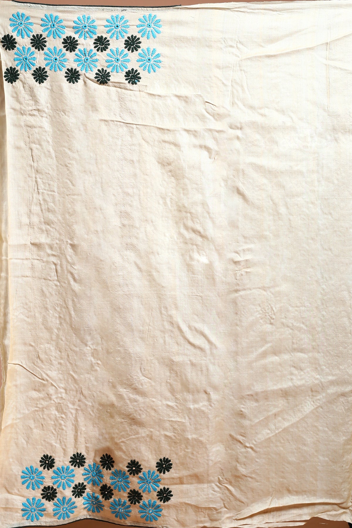 Beige Tussar hand gujarati Saree with Blouse Piece