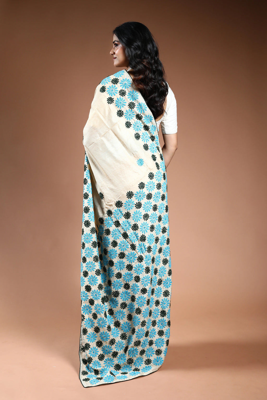 Beige Tussar hand gujarati Saree with Blouse Piece