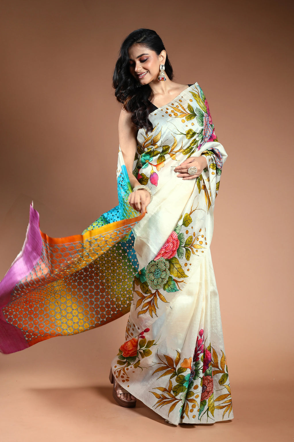White Murshidabad Silk Katha work Saree with Blouse Piece